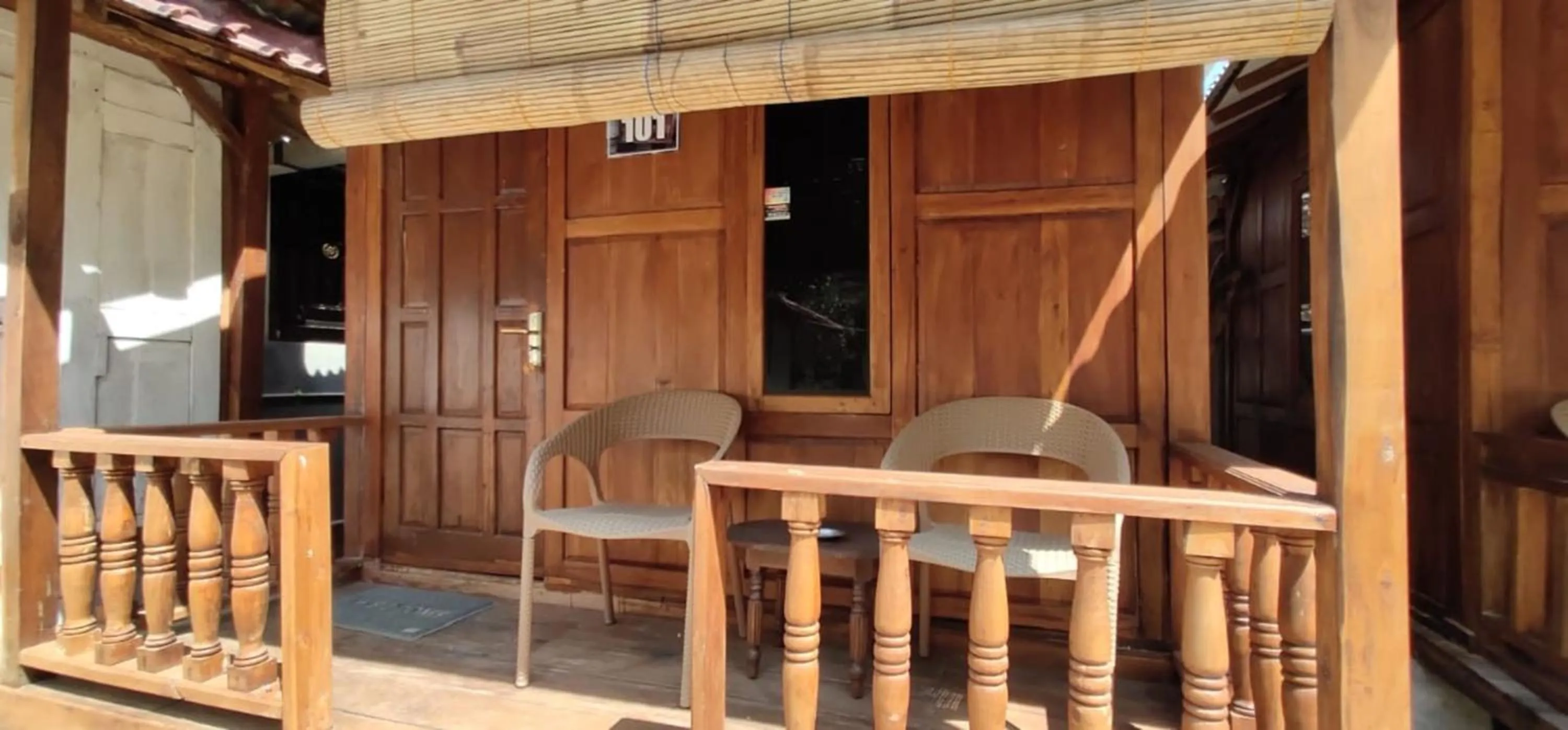 Photo of the whole room in Limasan Mbah Darmo