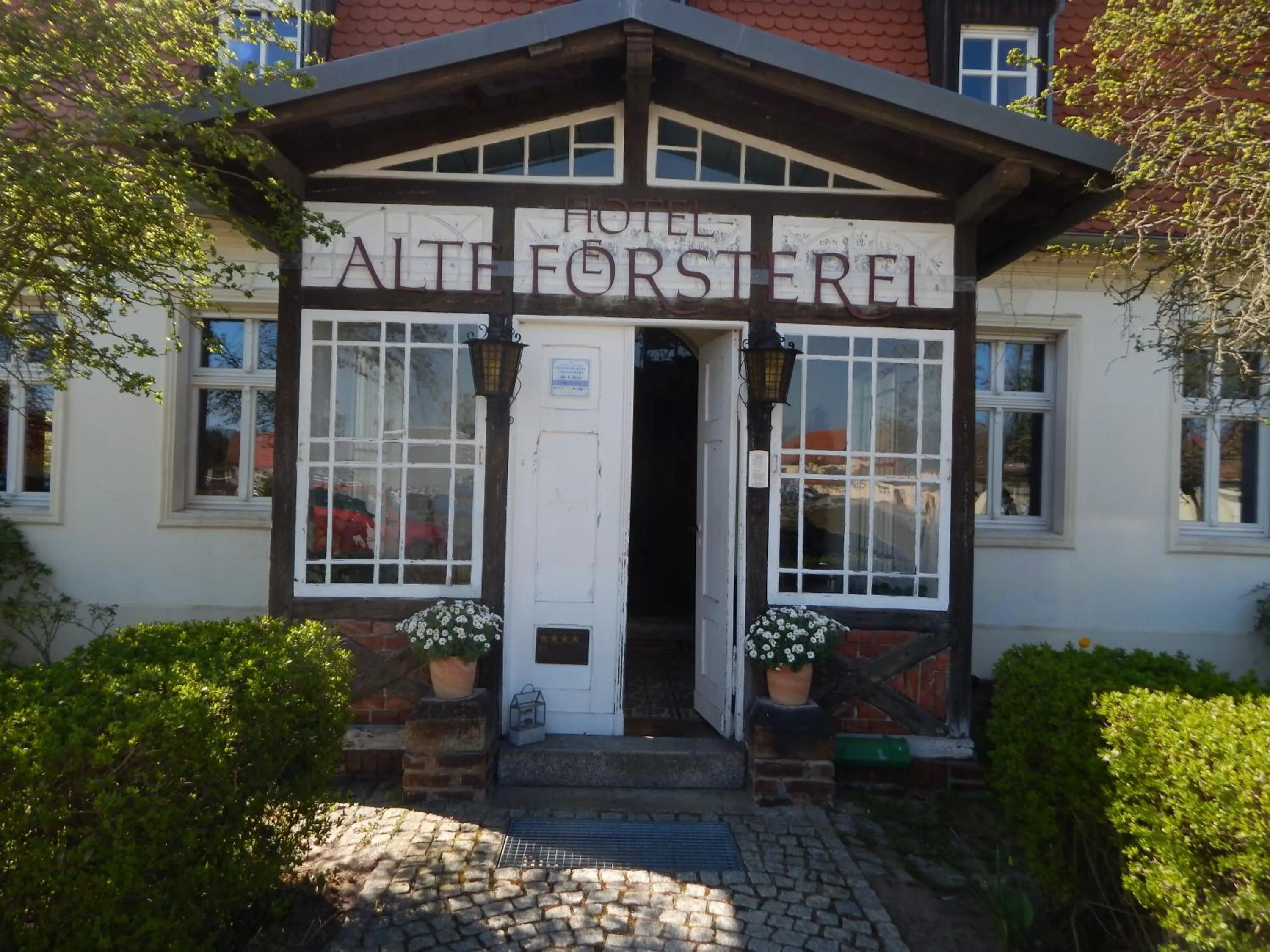 Facade/entrance in Hotel Alte Försterei