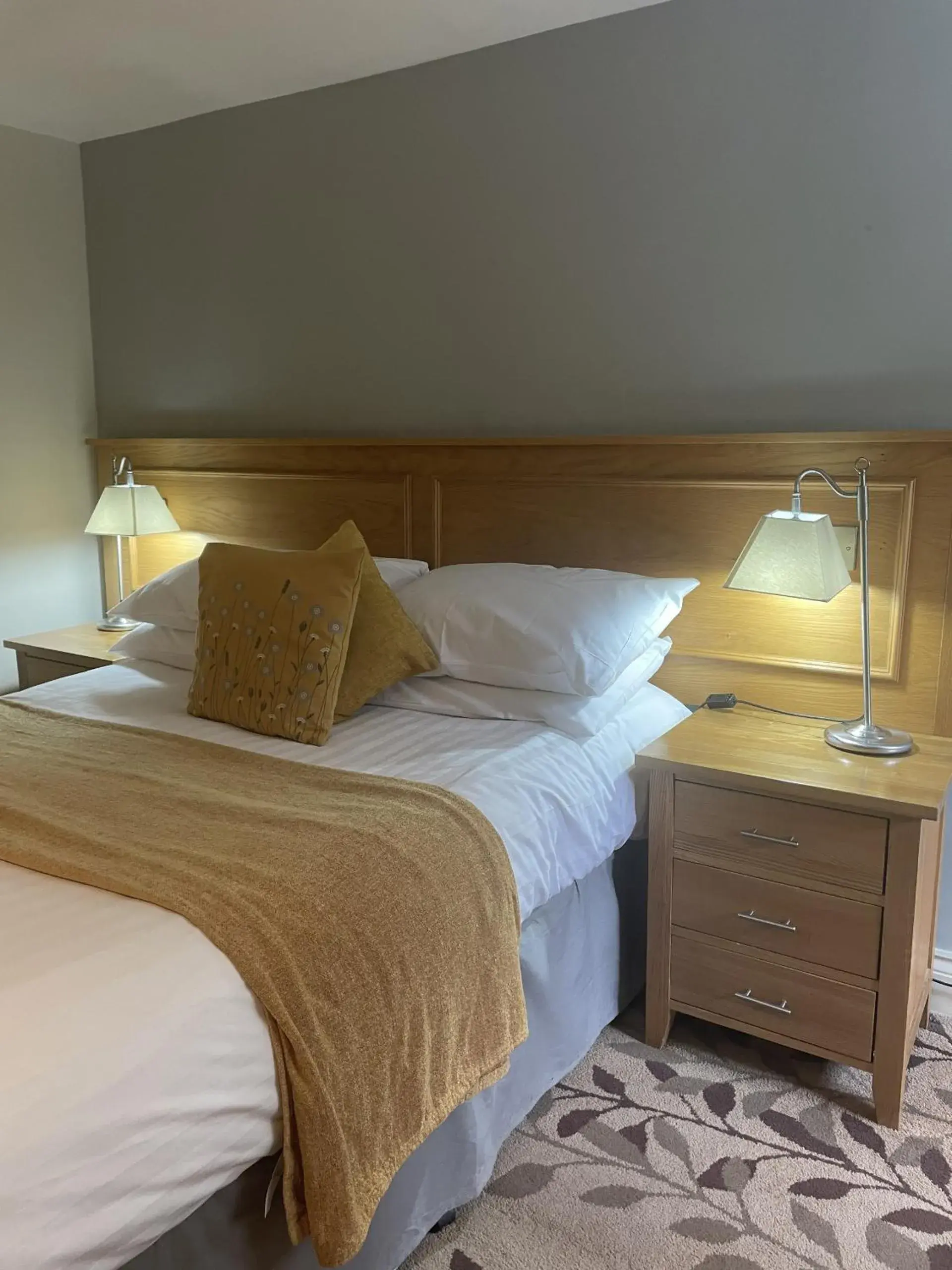 Bedroom, Bed in The Sea Trout Inn Bedroom, Bed in The Sea Trout Inn