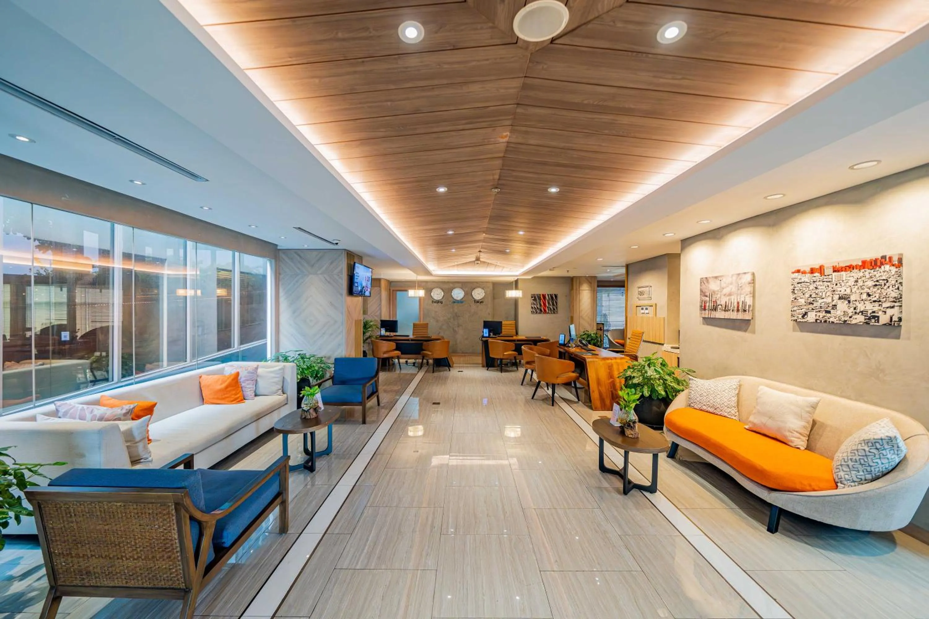 Lobby or reception in Harris Suites Puri Mansion