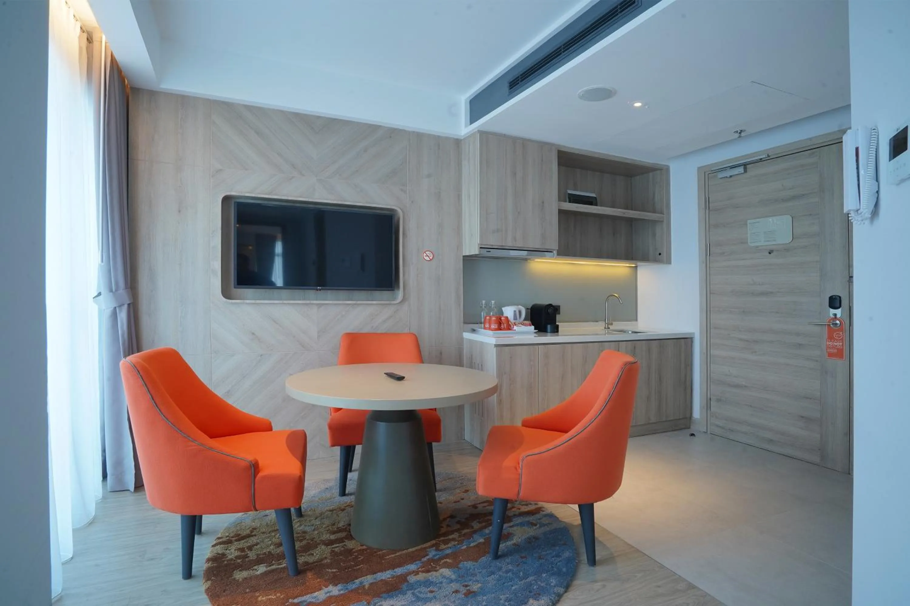 Living room in Harris Suites Puri Mansion