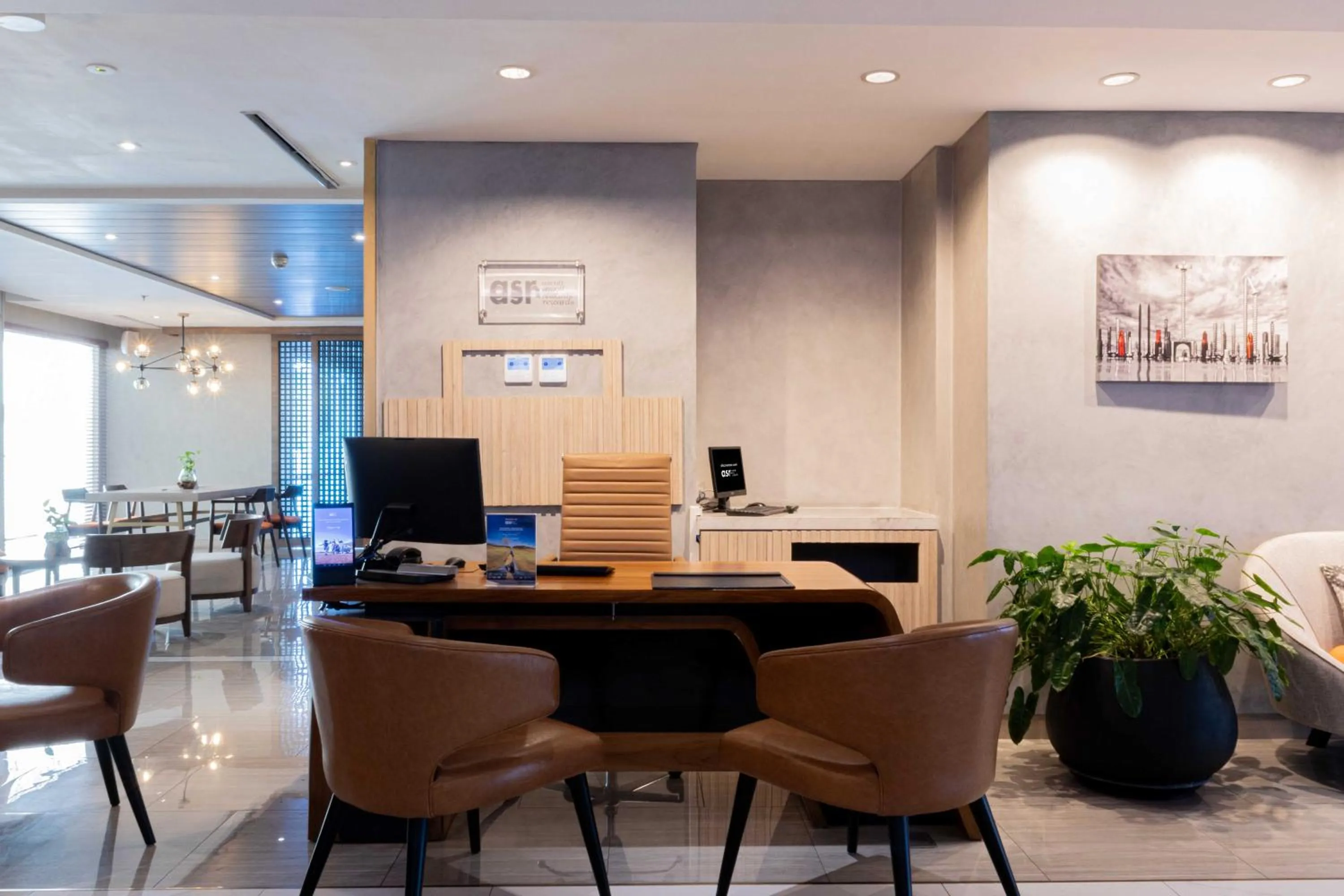 Lobby or reception in Harris Suites Puri Mansion