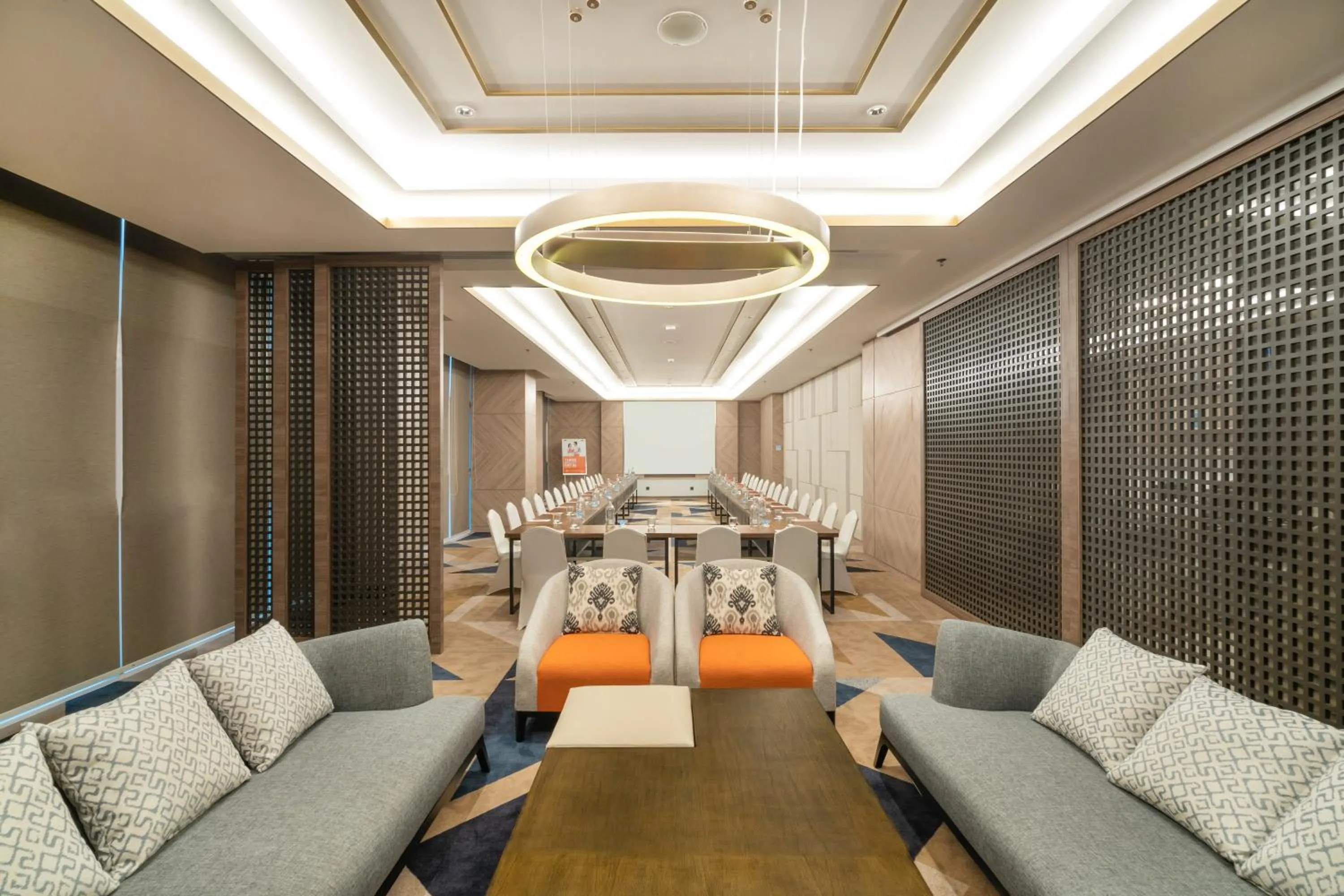 Meeting/conference room in Harris Suites Puri Mansion