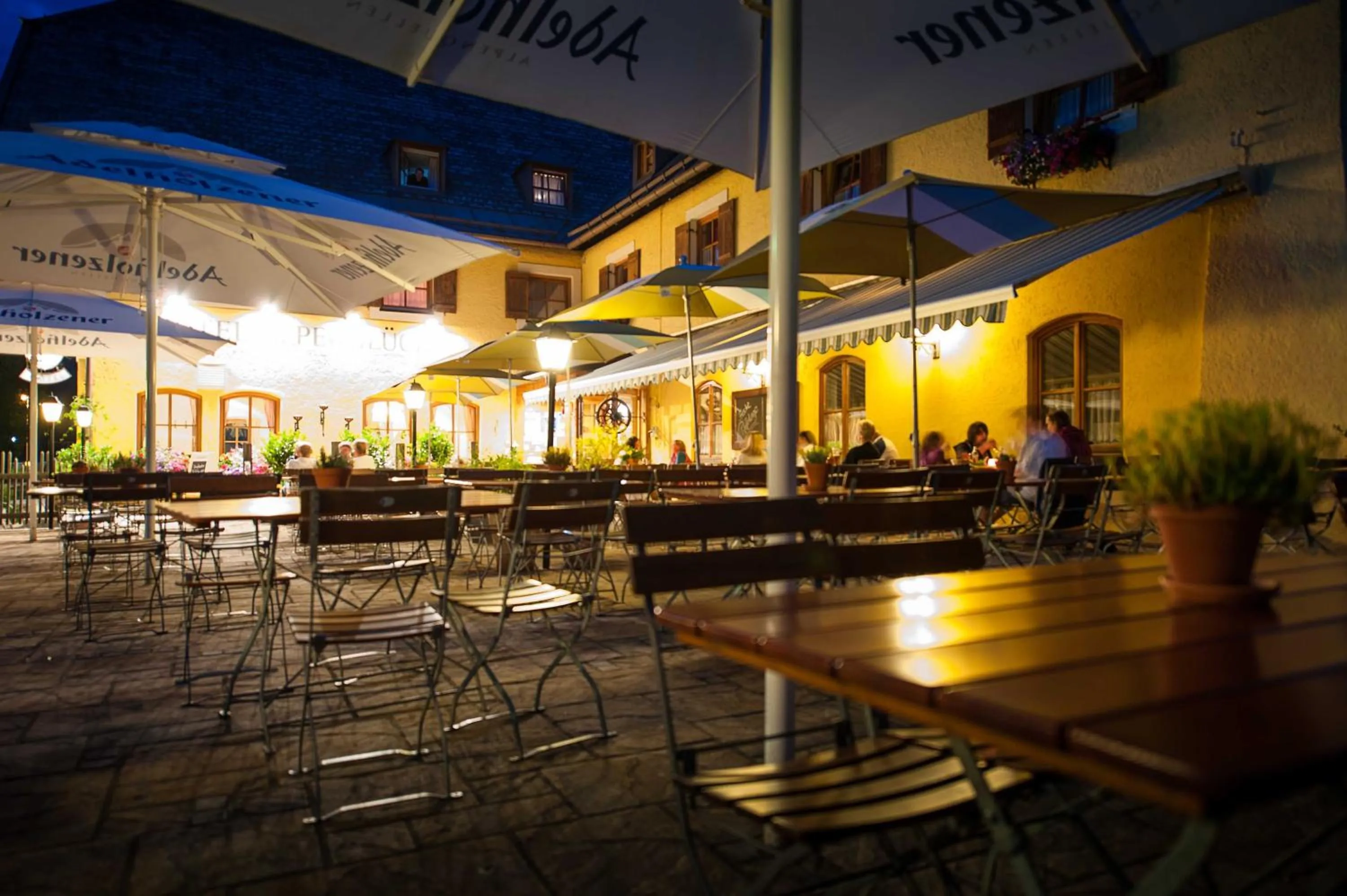 Restaurant/places to eat in DEVA Hotel Alpenglück