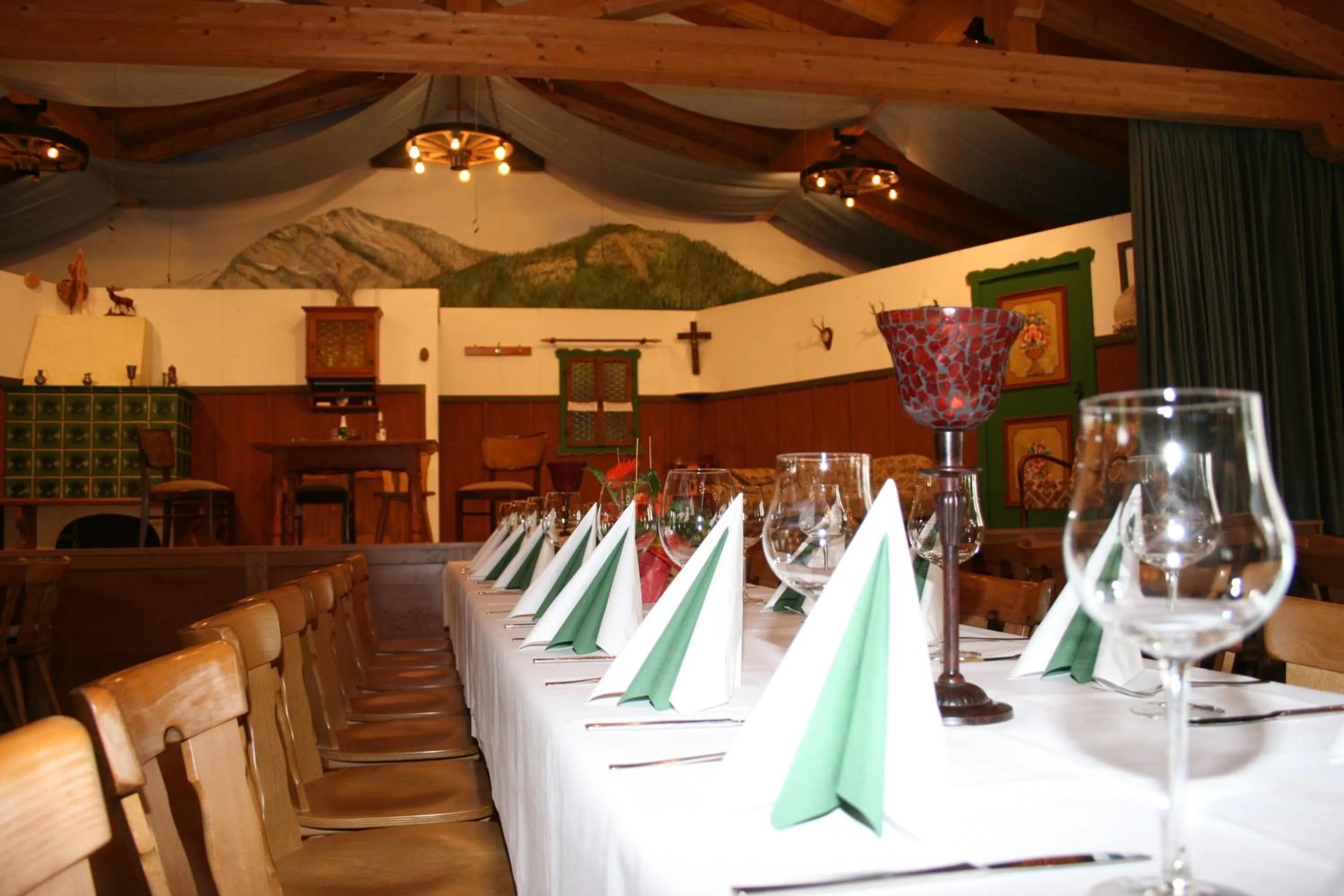 Restaurant/places to eat in DEVA Hotel Alpenglück