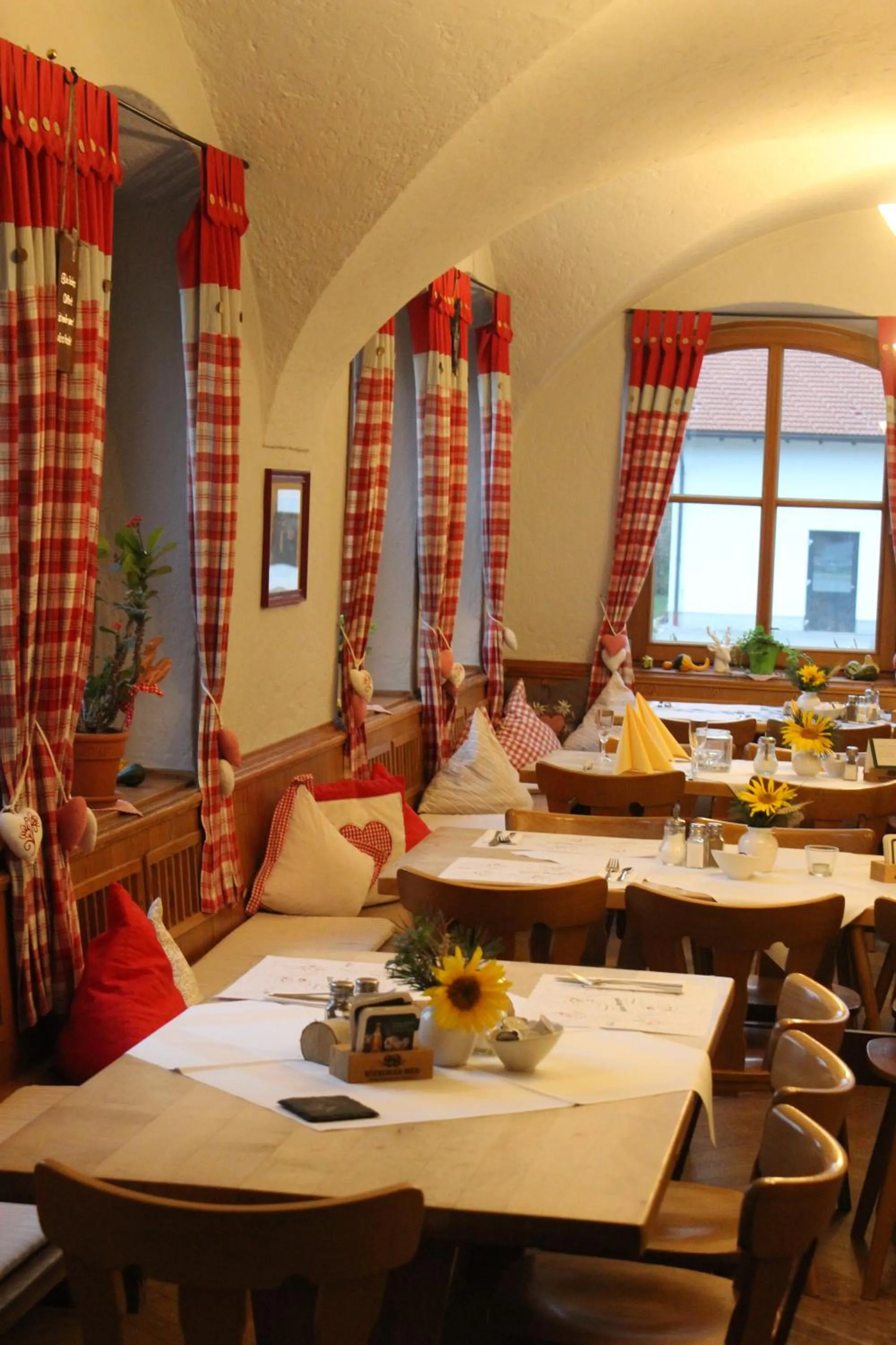 Restaurant/places to eat in DEVA Hotel Alpenglück