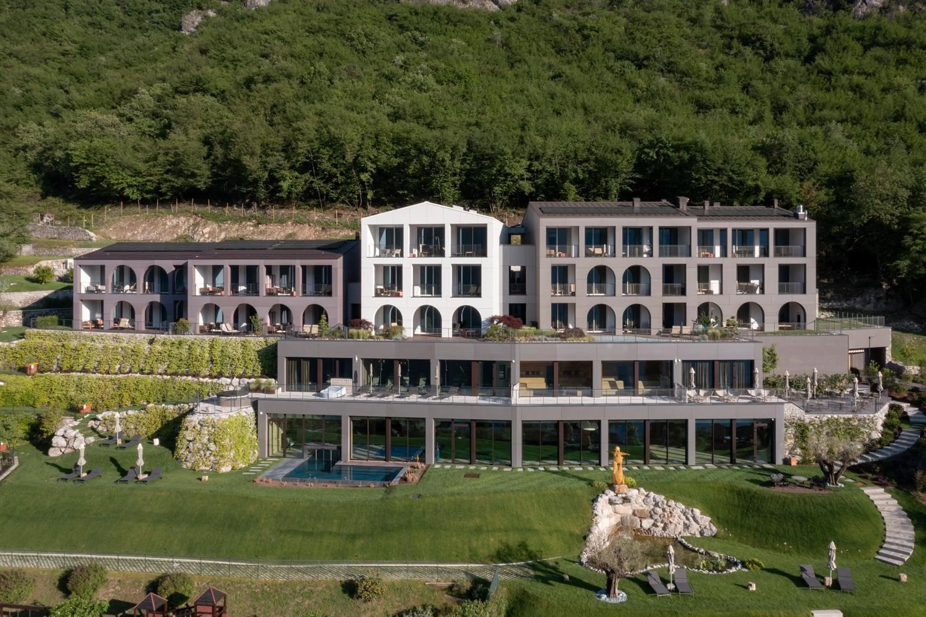 Property building in ARIA Retreat & SPA - The Leading Hotels of the World, located within Parco San Marco Resort