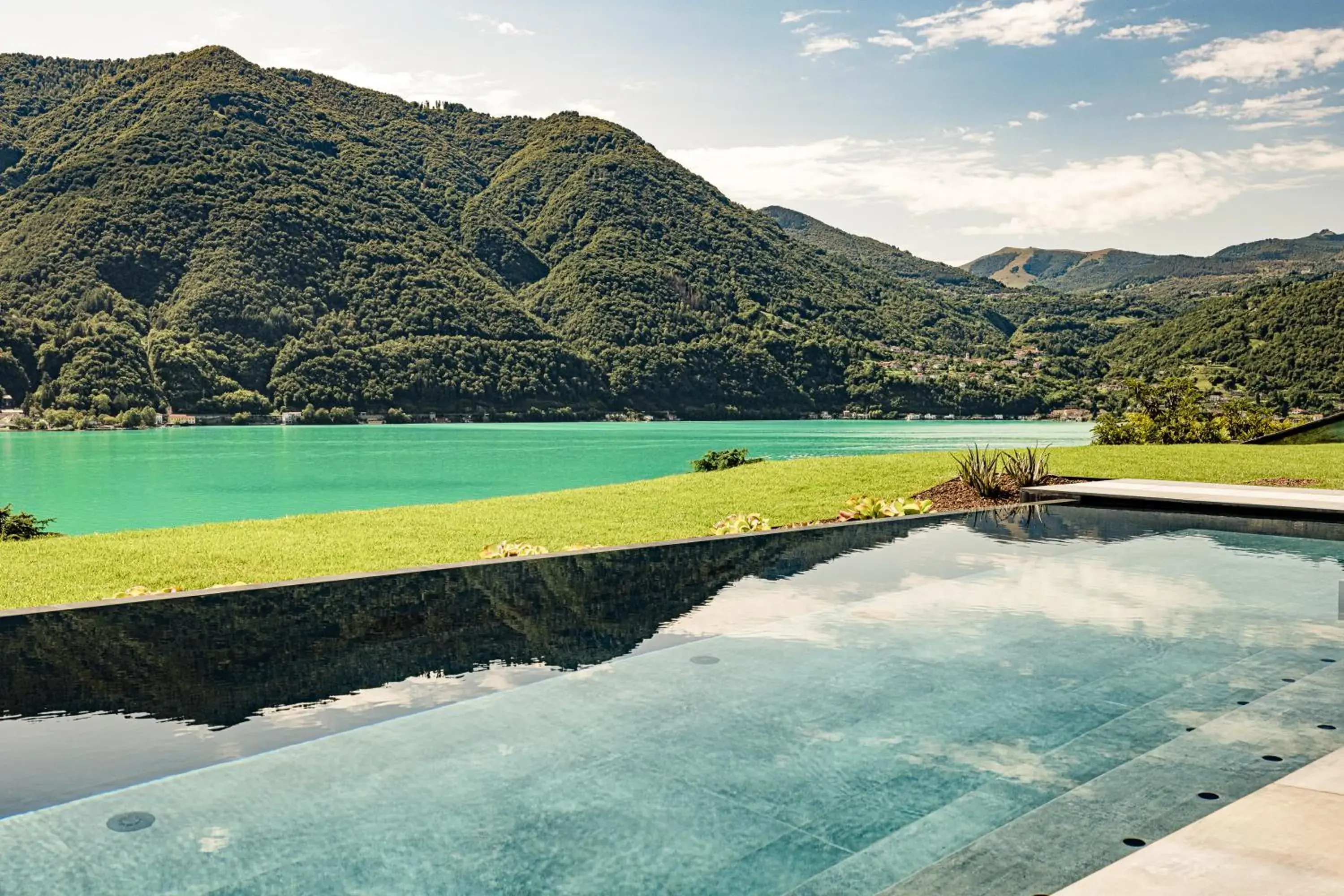 Swimming pool in ARIA Retreat & SPA - The Leading Hotels of the World, located within Parco San Marco Resort Swimming pool in ARIA Retreat & SPA - The Leading Hotels of the World, located within Parco San Marco Resort