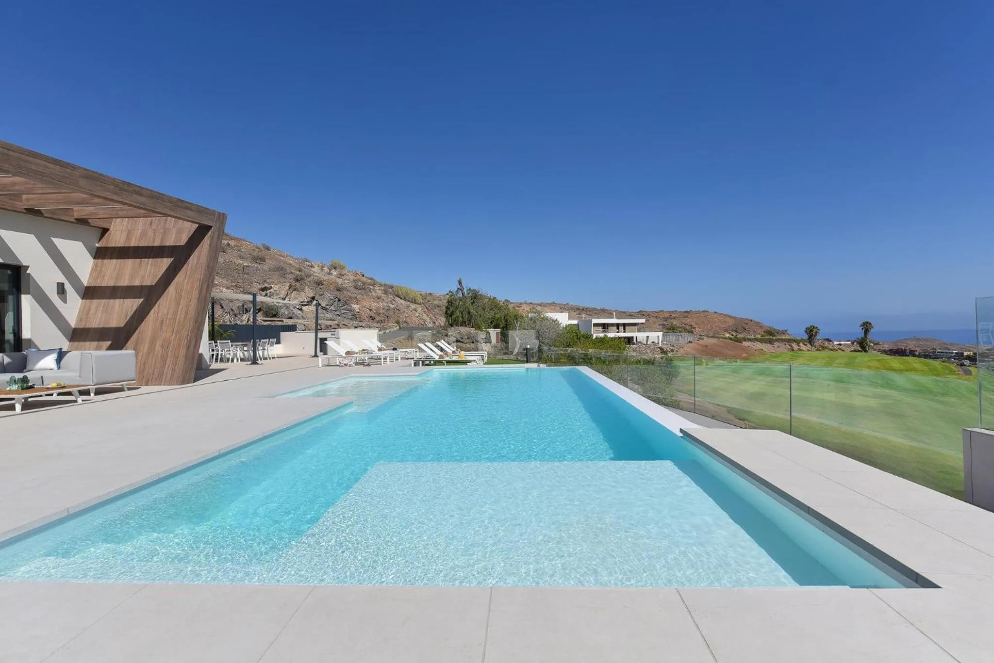 Swimming pool in Salobre Sunset Villa V&L Salobre by VillaGranCanaria