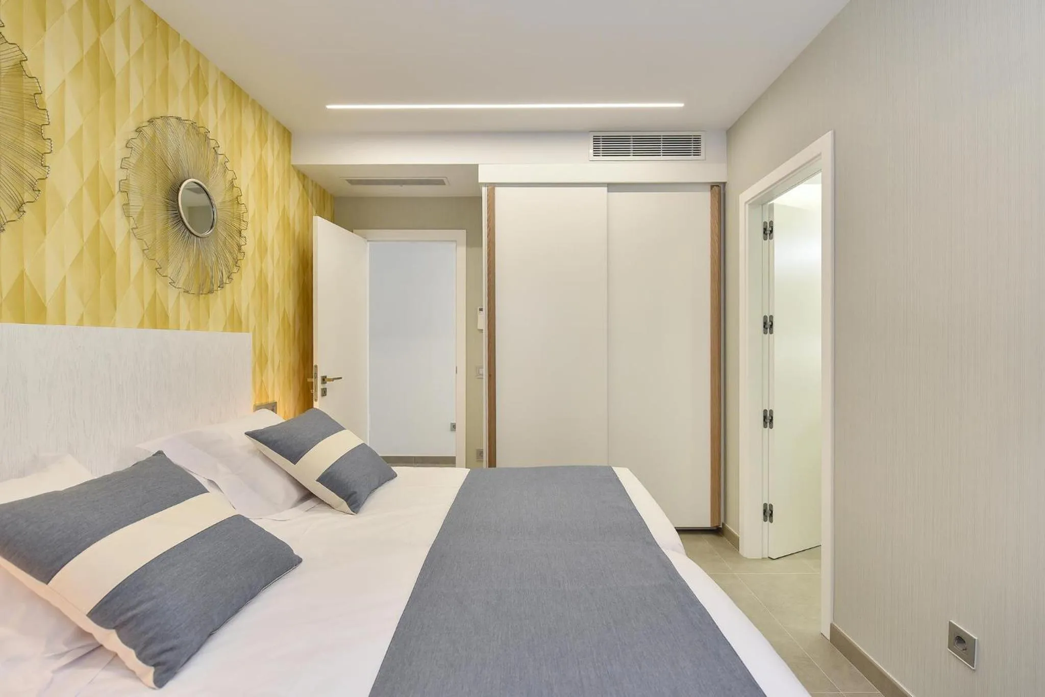 Bed in Salobre Sunset Villa V&L Salobre by VillaGranCanaria