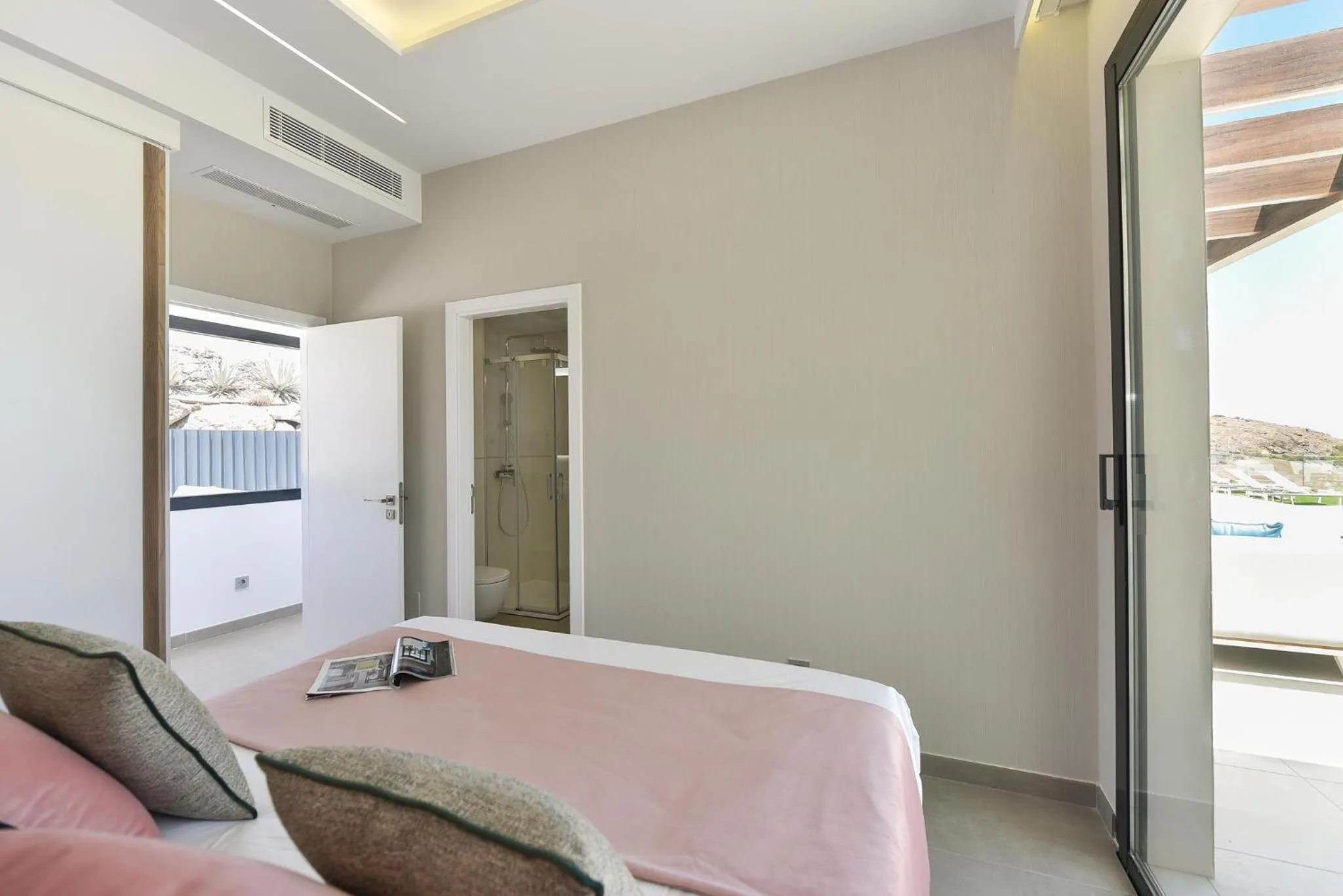 Bed in Salobre Sunset Villa V&L Salobre by VillaGranCanaria