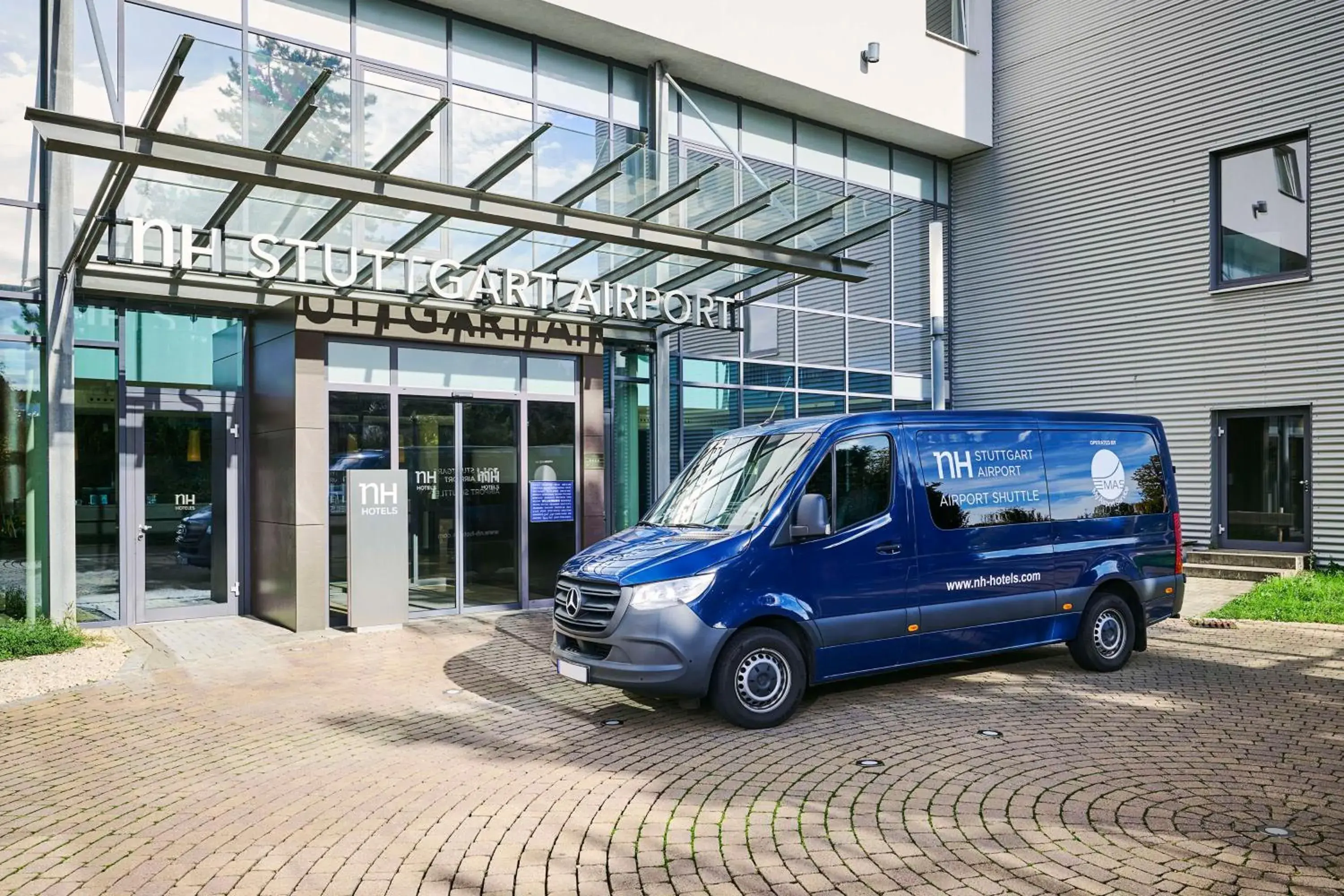 Property building in NH Stuttgart Airport Property building in NH Stuttgart Airport