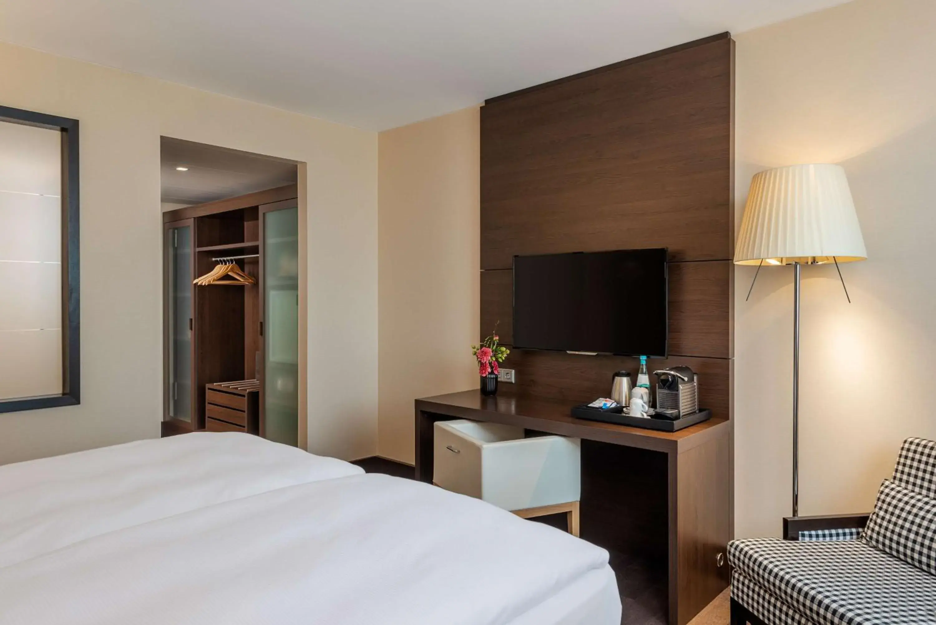 Bedroom, Bed in NH Stuttgart Airport Bedroom, Bed in NH Stuttgart Airport