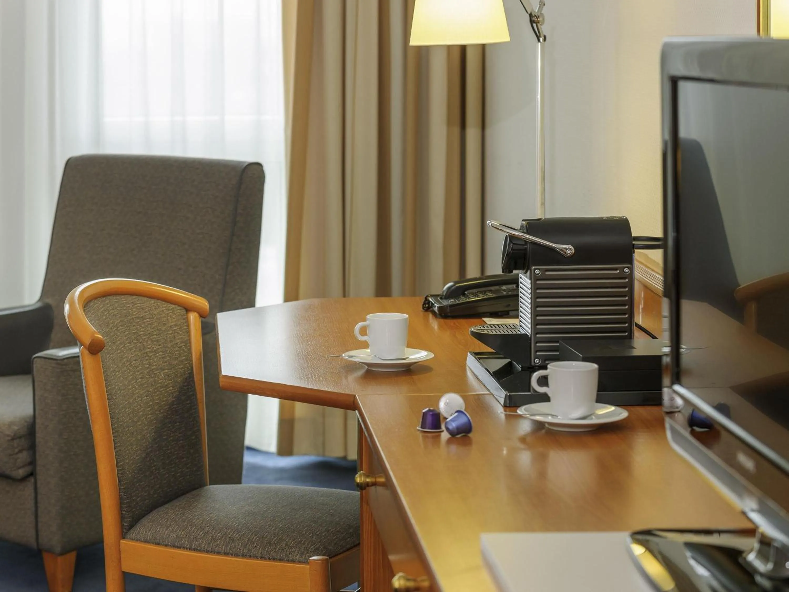 Bedroom in Novotel Freiburg am Konzerthaus