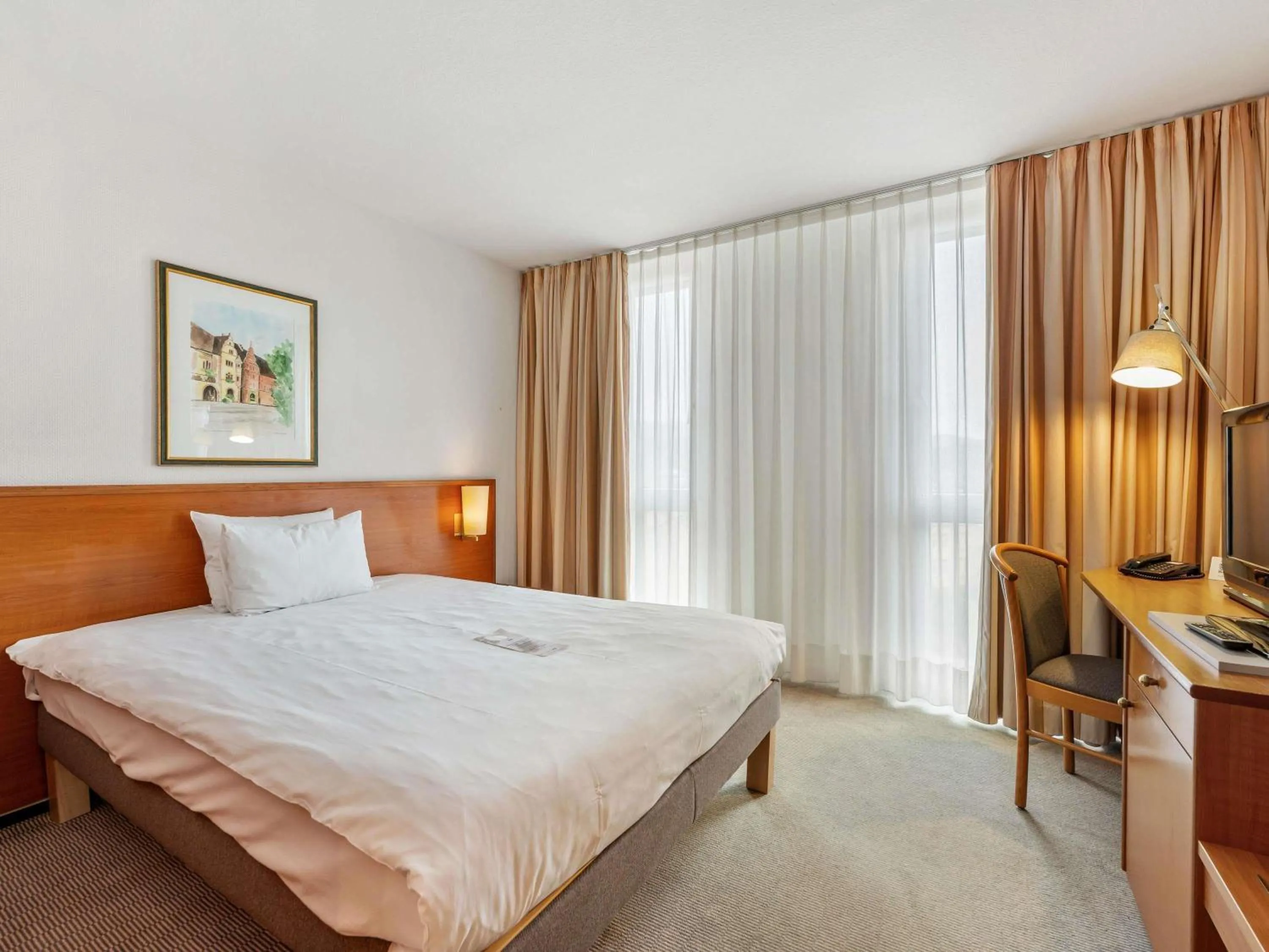 Bedroom, Bed in Novotel Freiburg am Konzerthaus