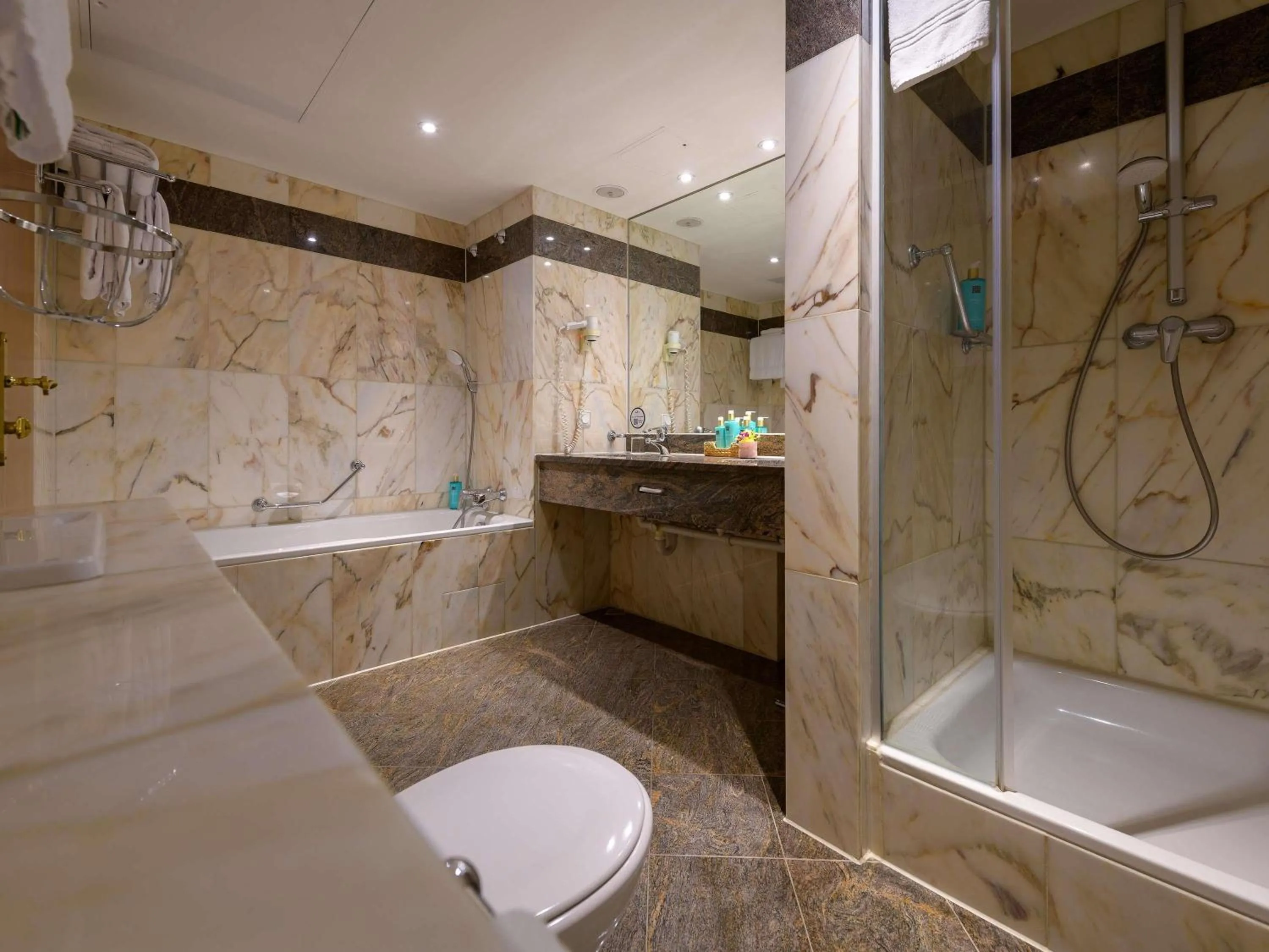 Bedroom in Novotel Freiburg am Konzerthaus