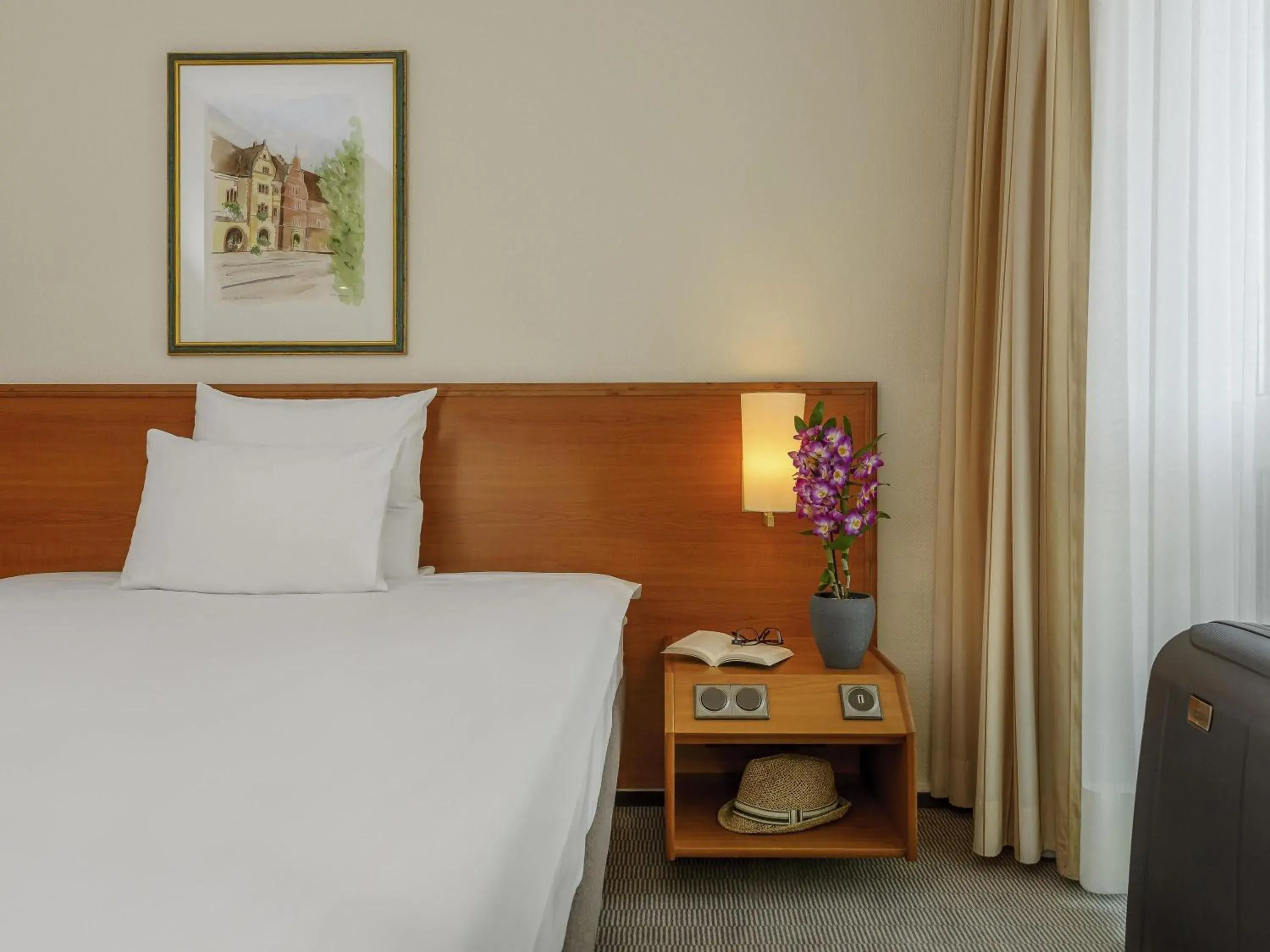 Standard Queen Room in Novotel Freiburg am Konzerthaus Standard Queen Room in Novotel Freiburg am Konzerthaus