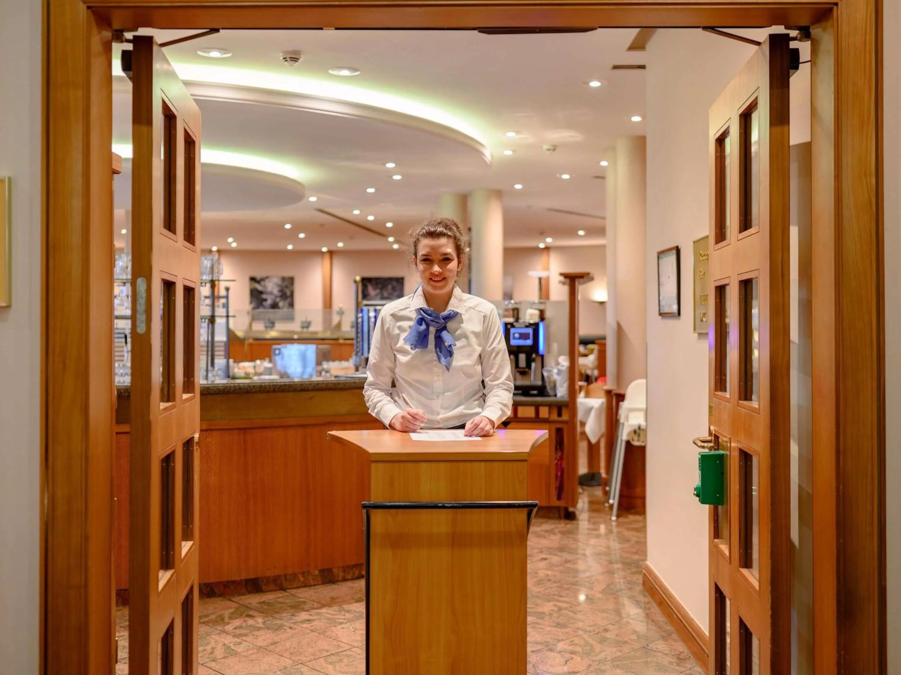 Restaurant/places to eat in Novotel Freiburg am Konzerthaus