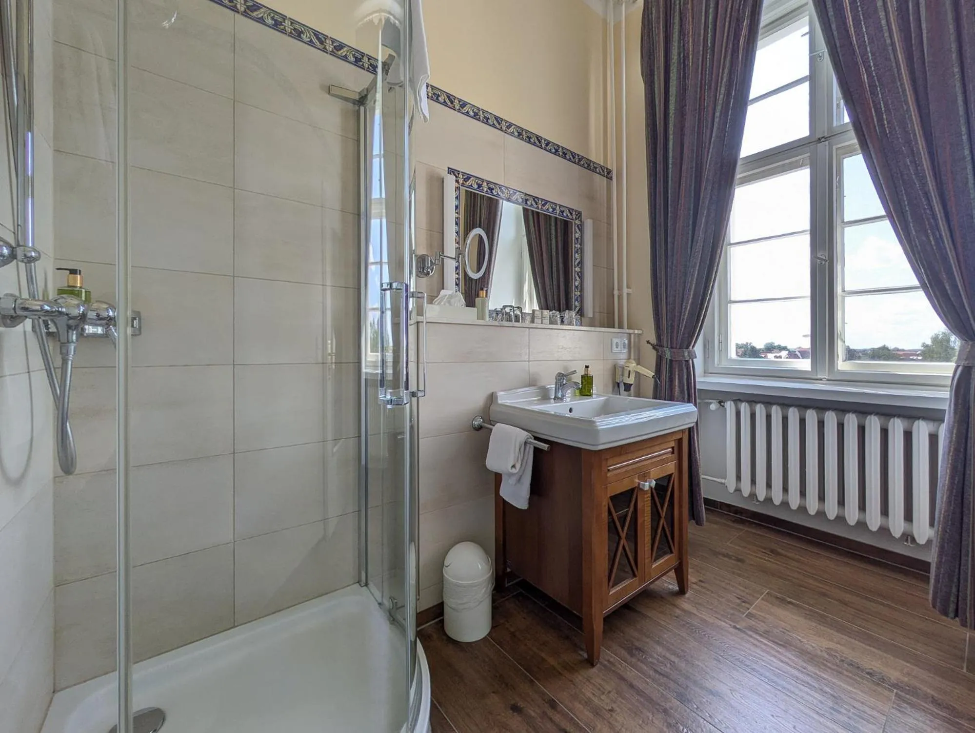 Shower in Schloss Lübbenau