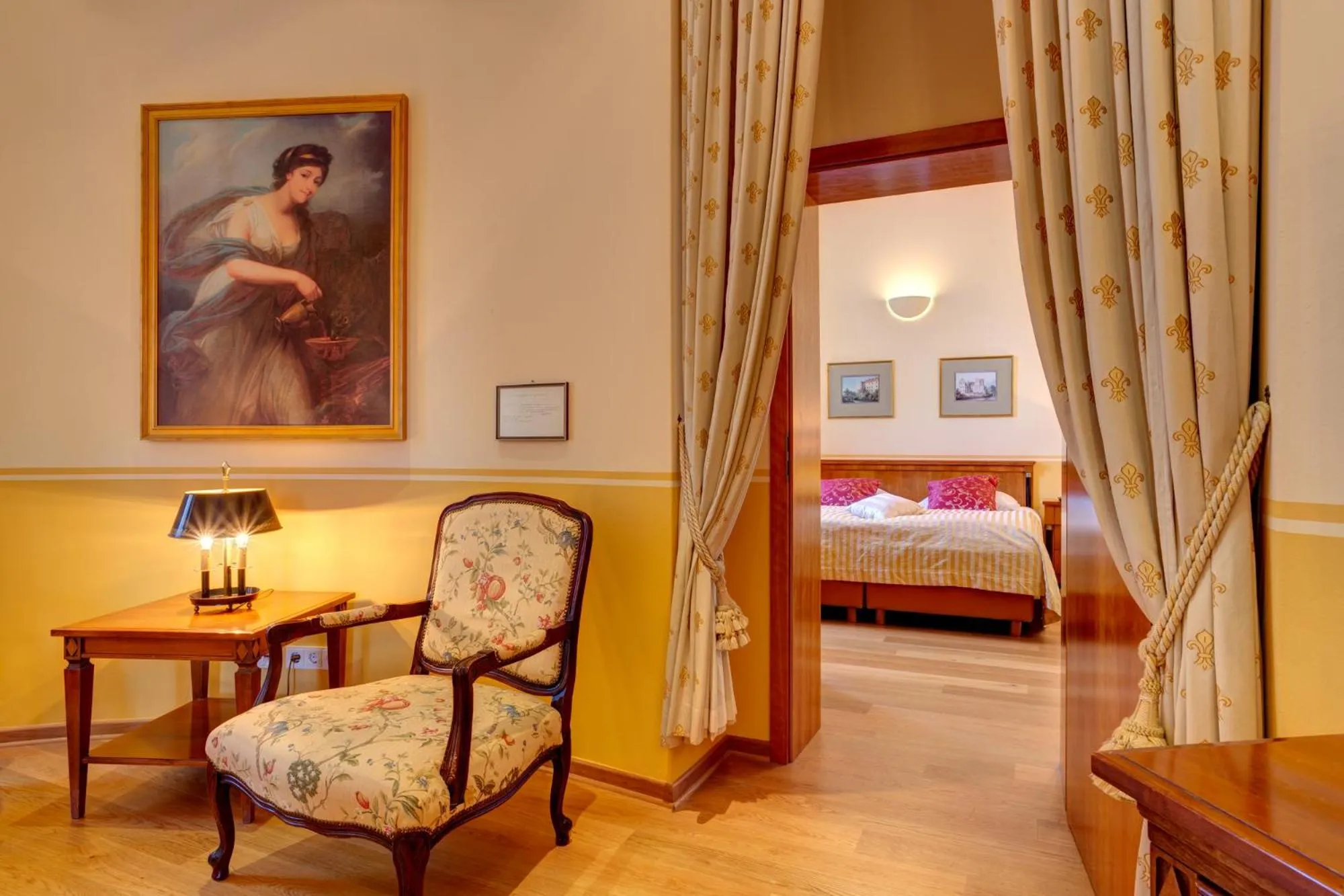 Photo of the whole room, Bed in Schloss Lübbenau