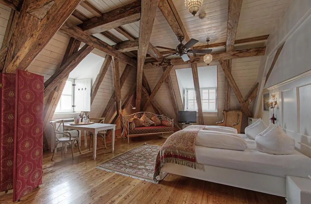 Bed in Hotel Orphée - Großes Haus