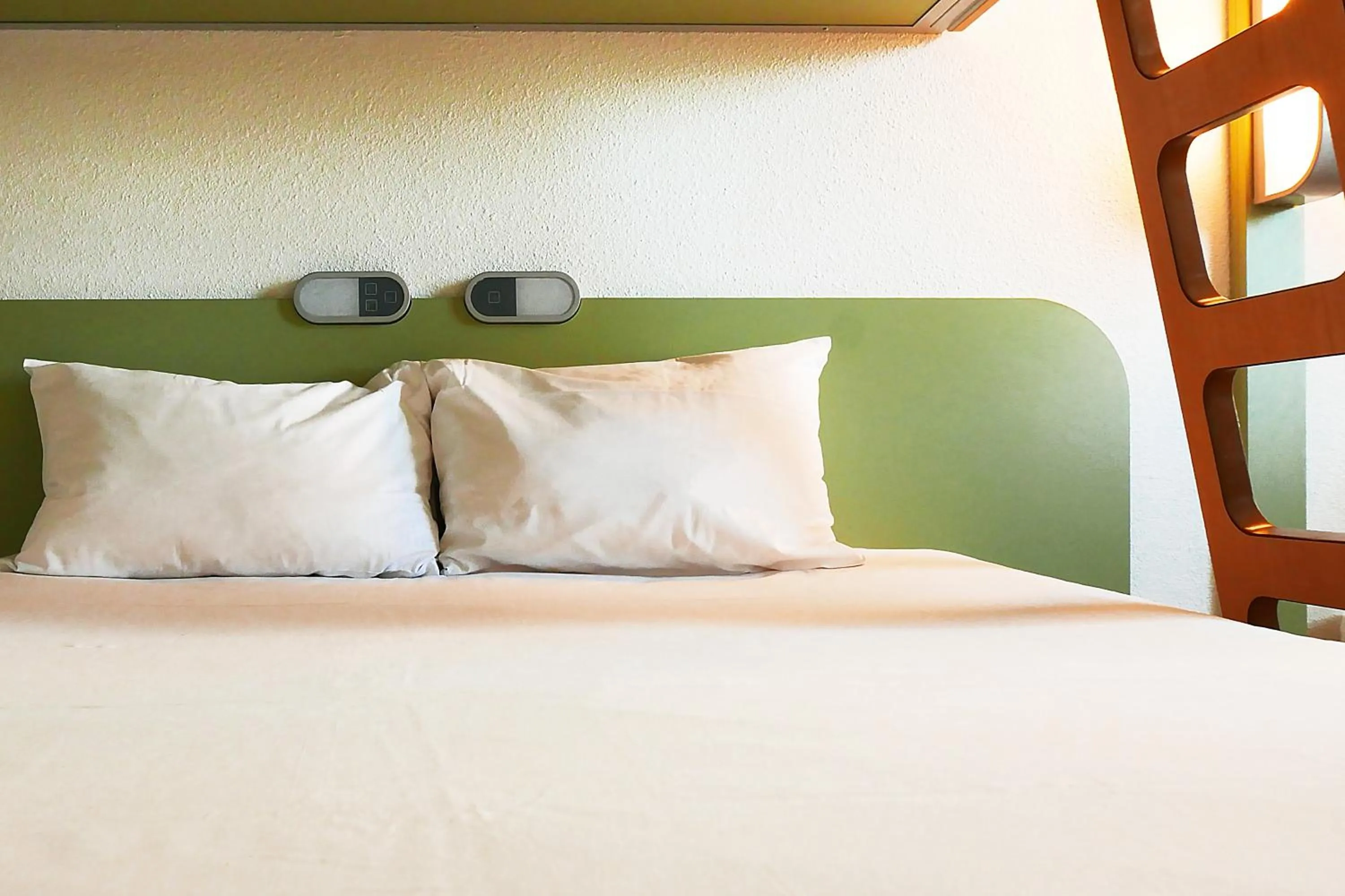 Bed in Hotel ibis Budget Laval