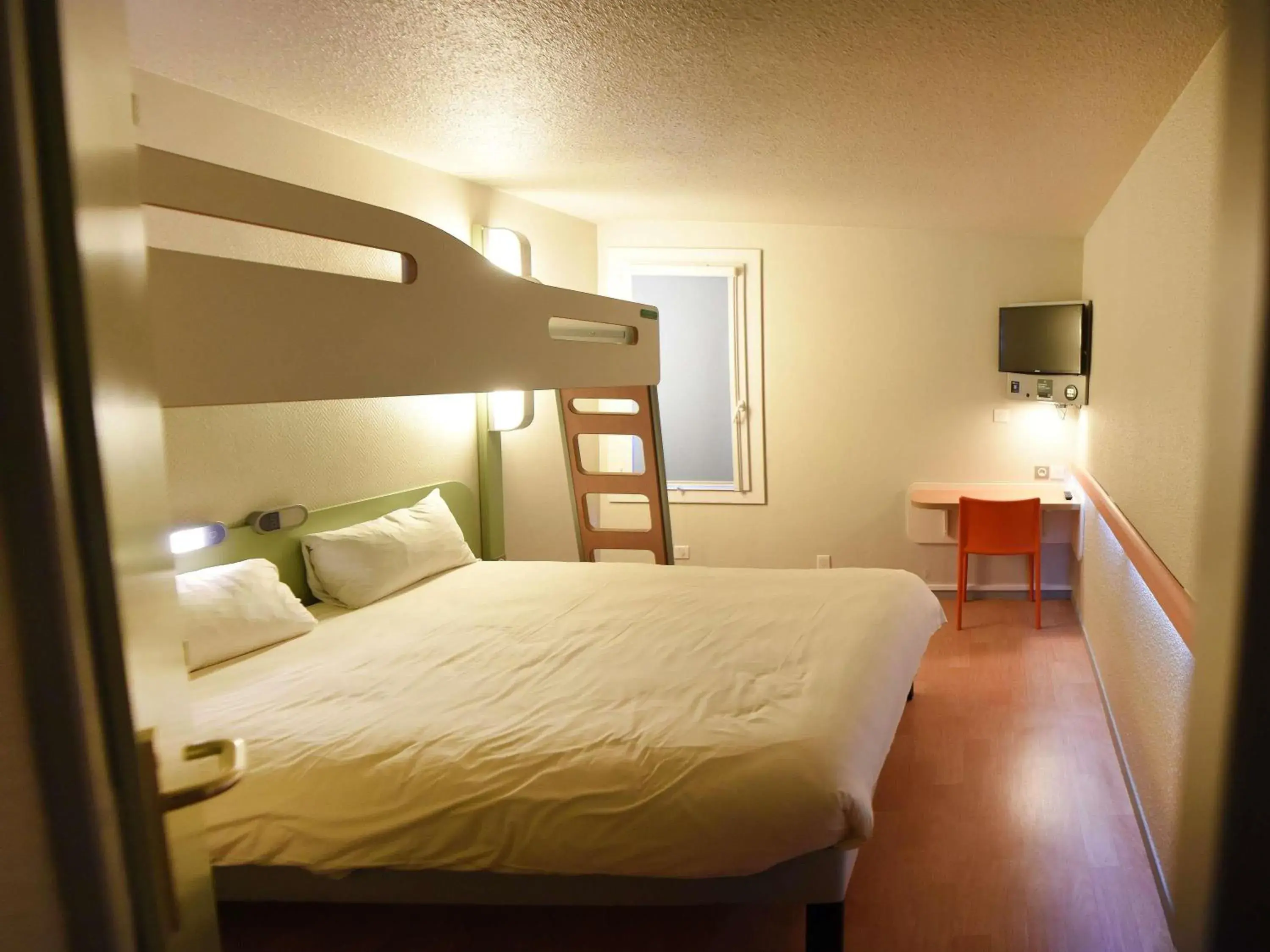 Bedroom, Bed in Hotel ibis Budget Laval Bedroom, Bed in Hotel ibis Budget Laval