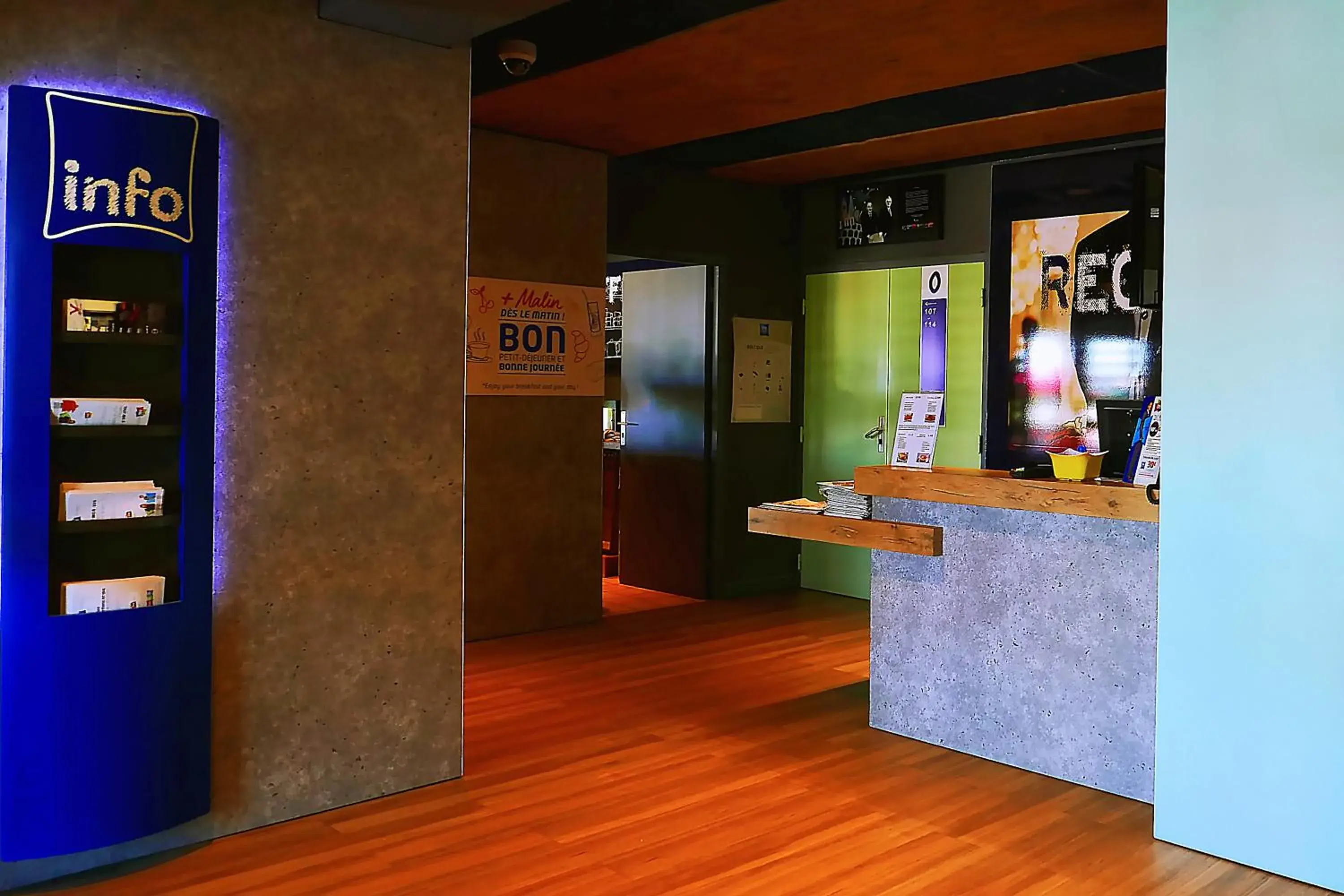 Lobby or reception in Hotel ibis Budget Laval Lobby or reception in Hotel ibis Budget Laval