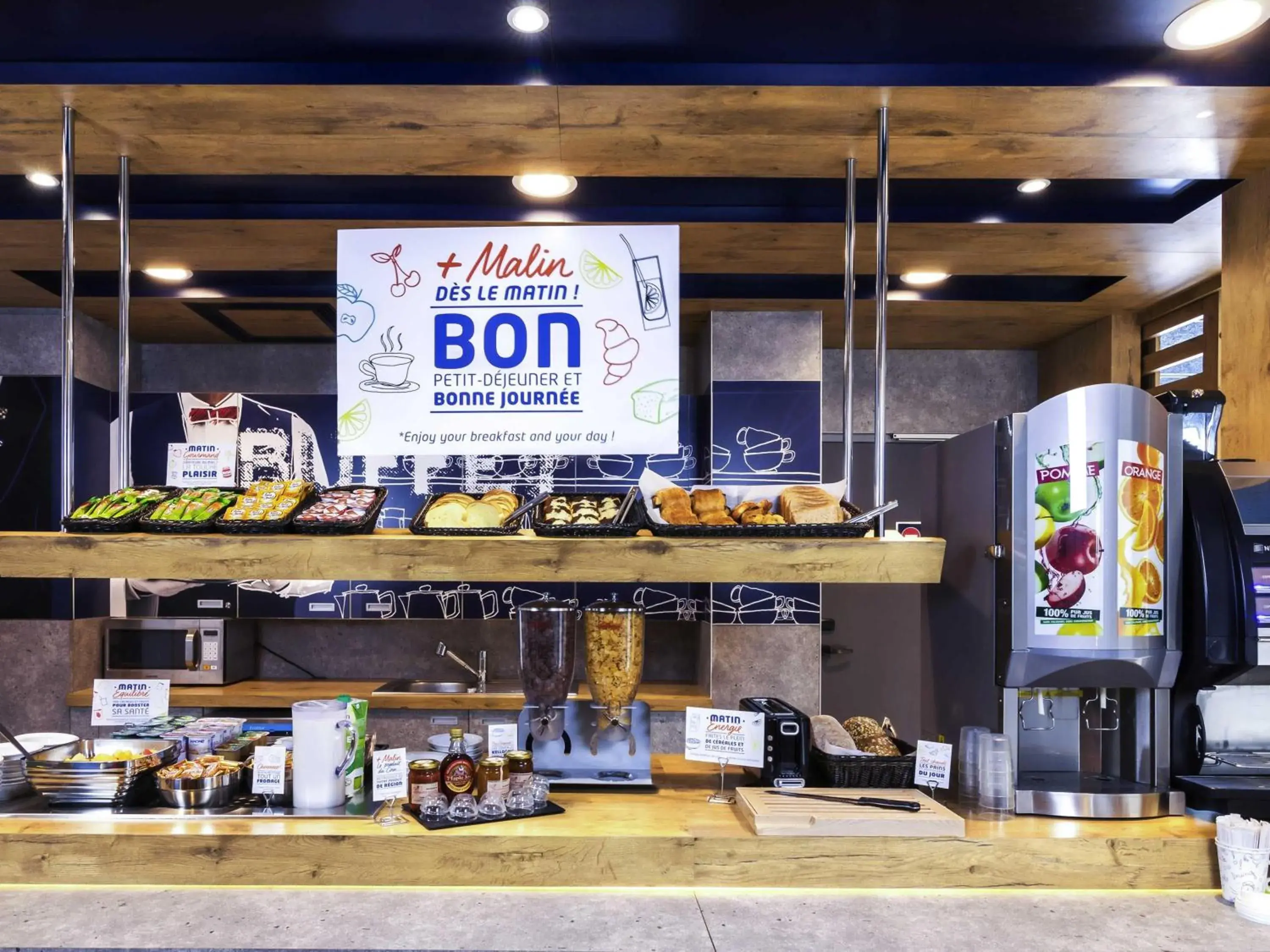 Breakfast in Hotel ibis Budget Laval Breakfast in Hotel ibis Budget Laval