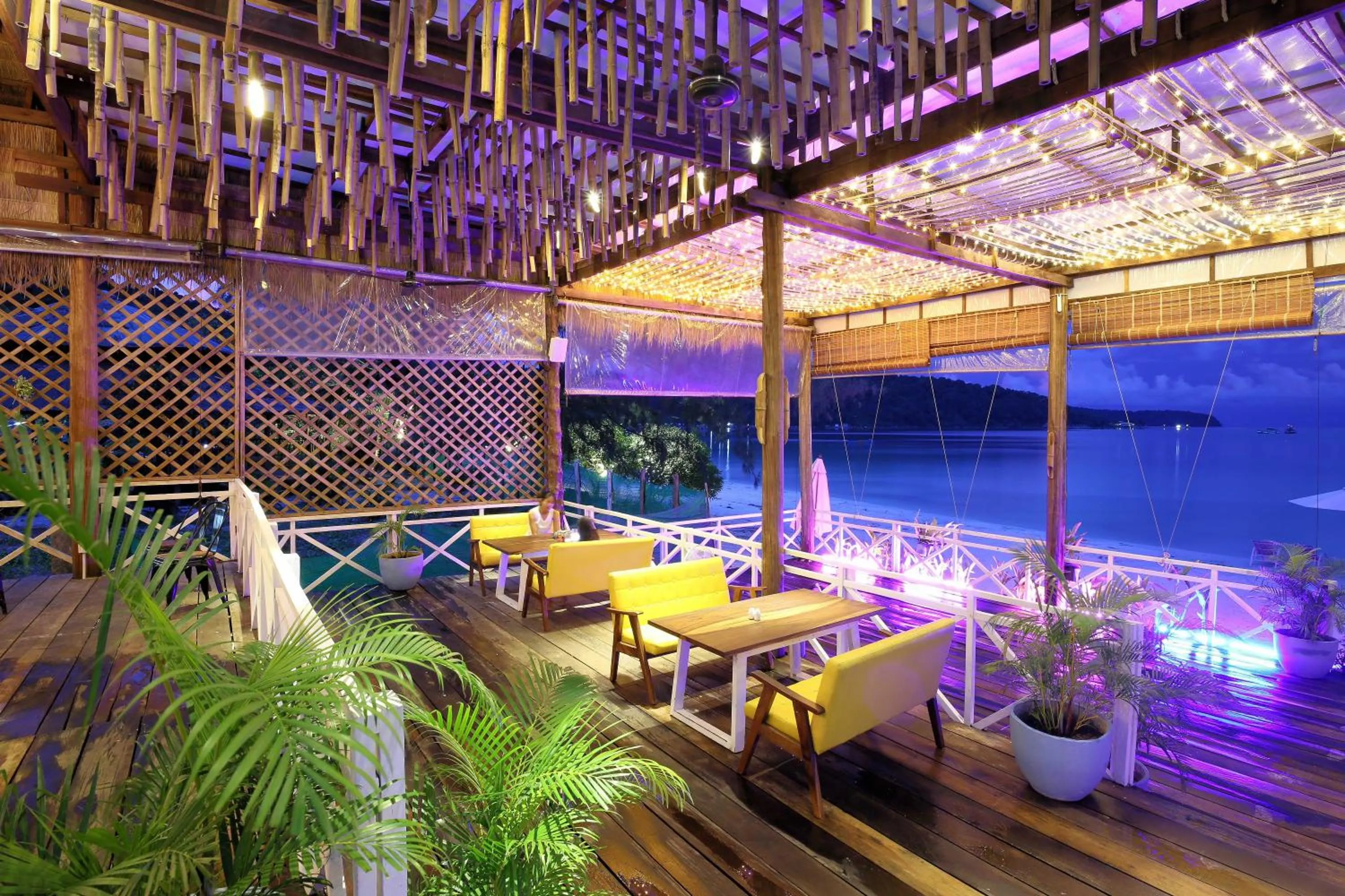 Restaurant/places to eat in Eden Beach Resort by EHM