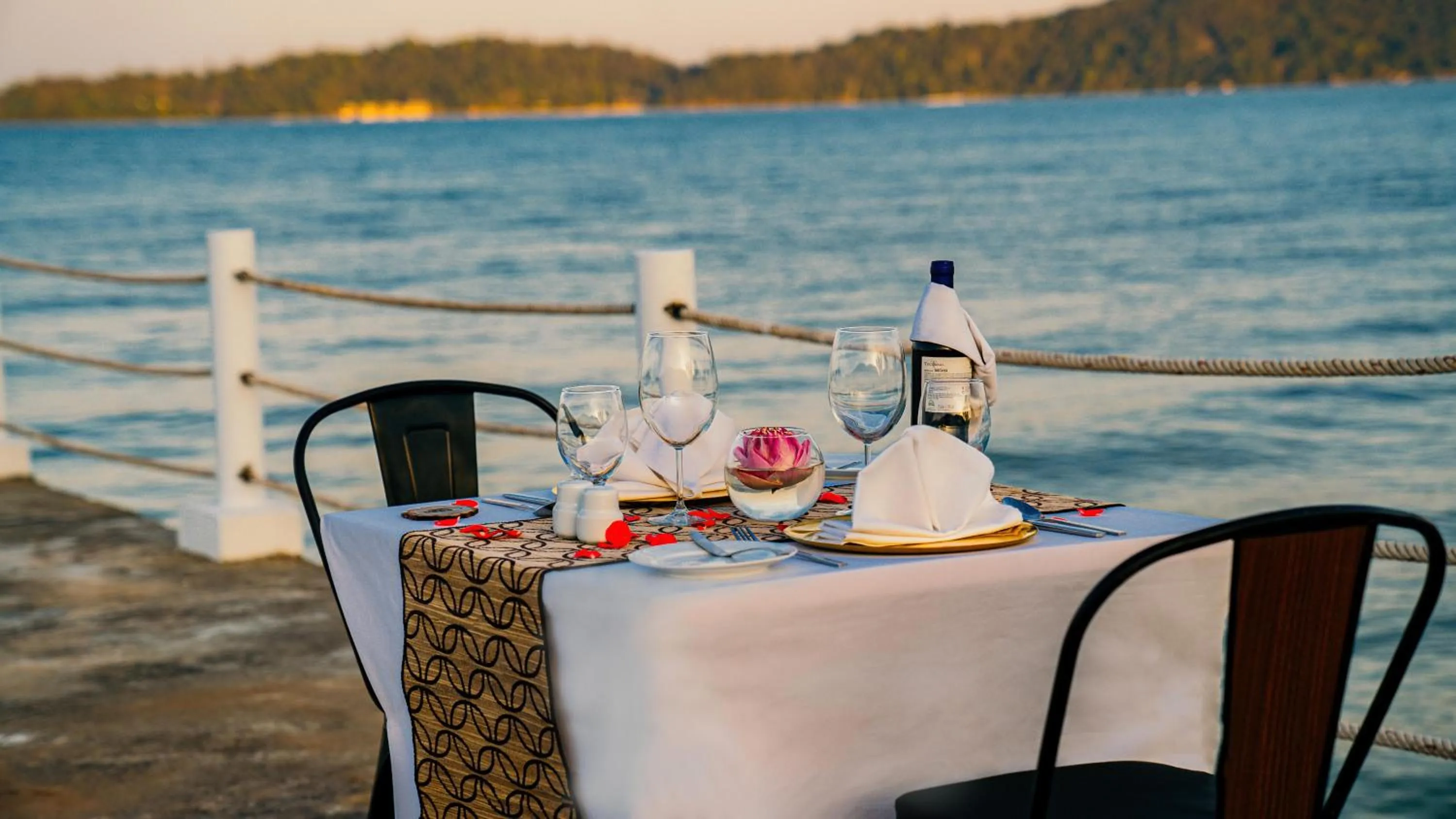 Dining area in Eden Beach Resort by EHM