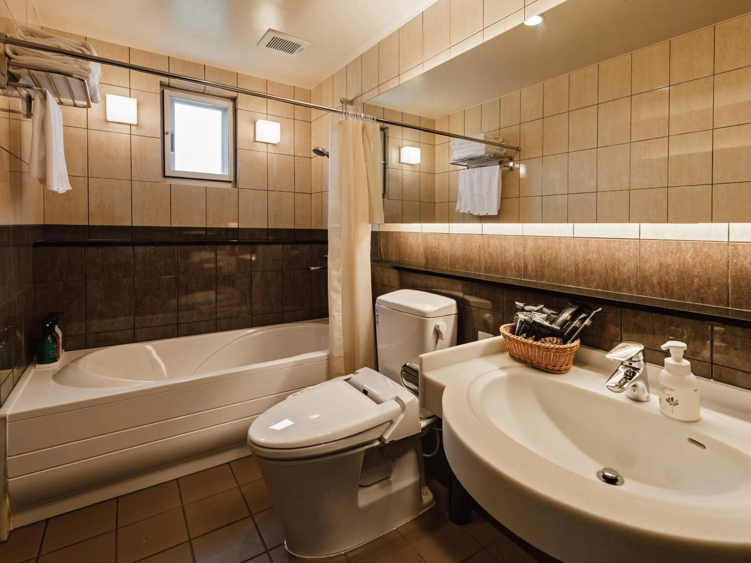 Bathroom in Family Condo Chatan Hills by Coldio Premium