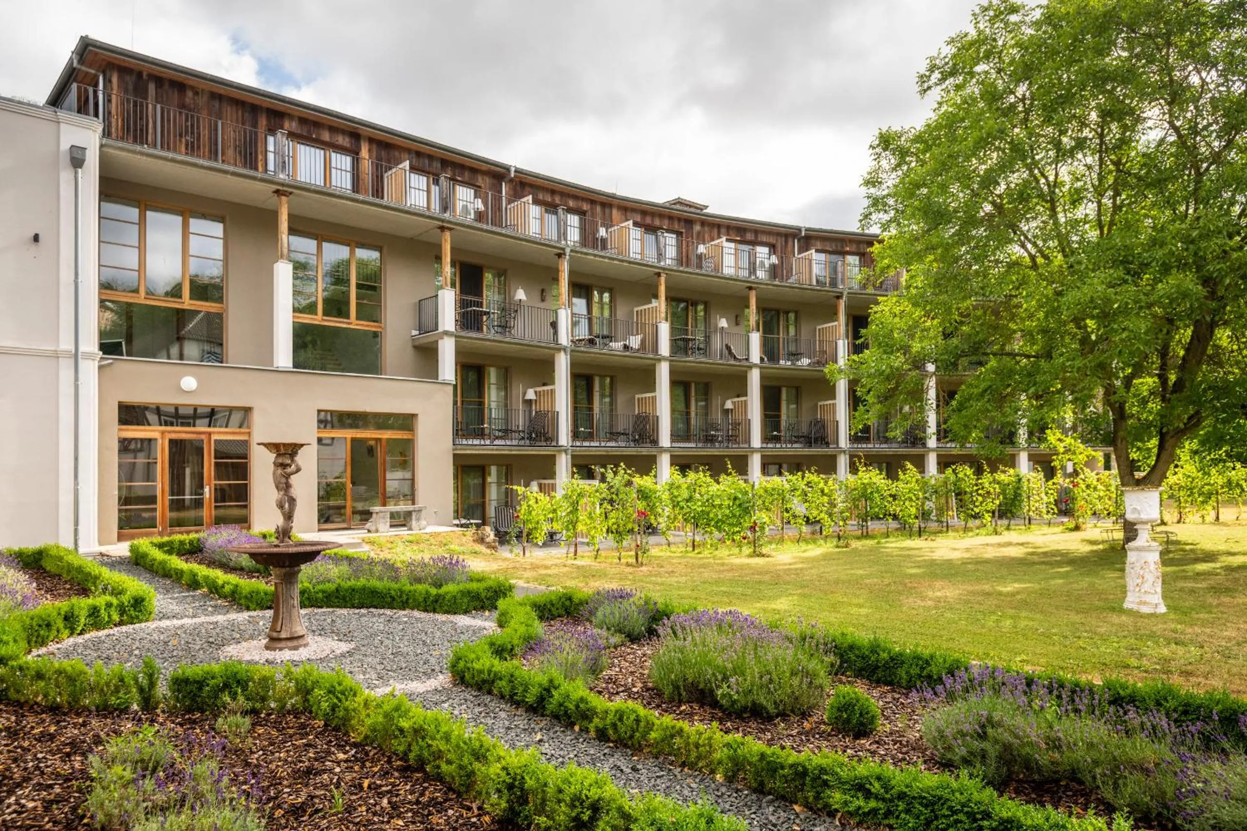 Property building in BollAnts Spa im Park