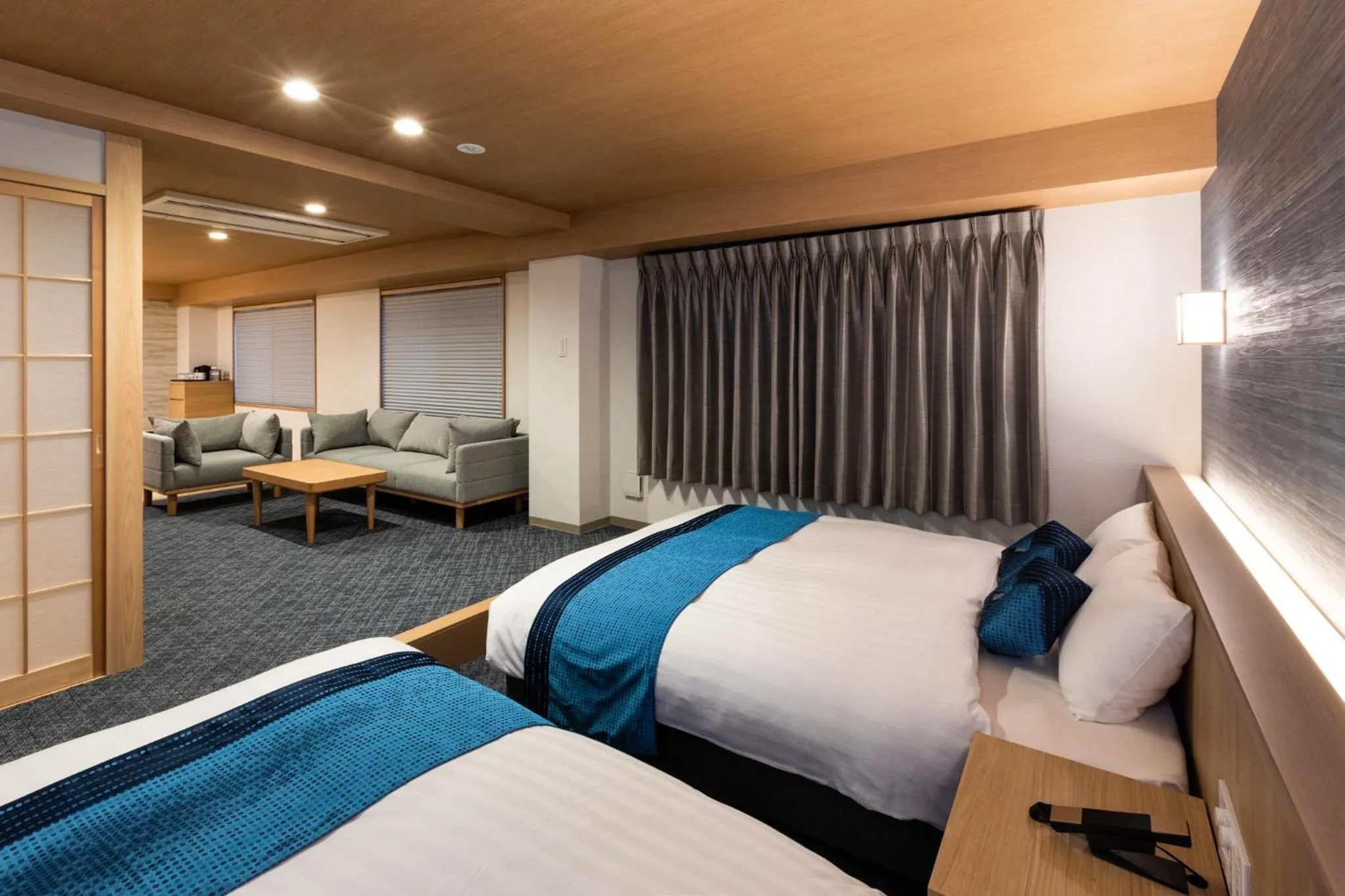 Photo of the whole room, Bed in Rinn Niomon