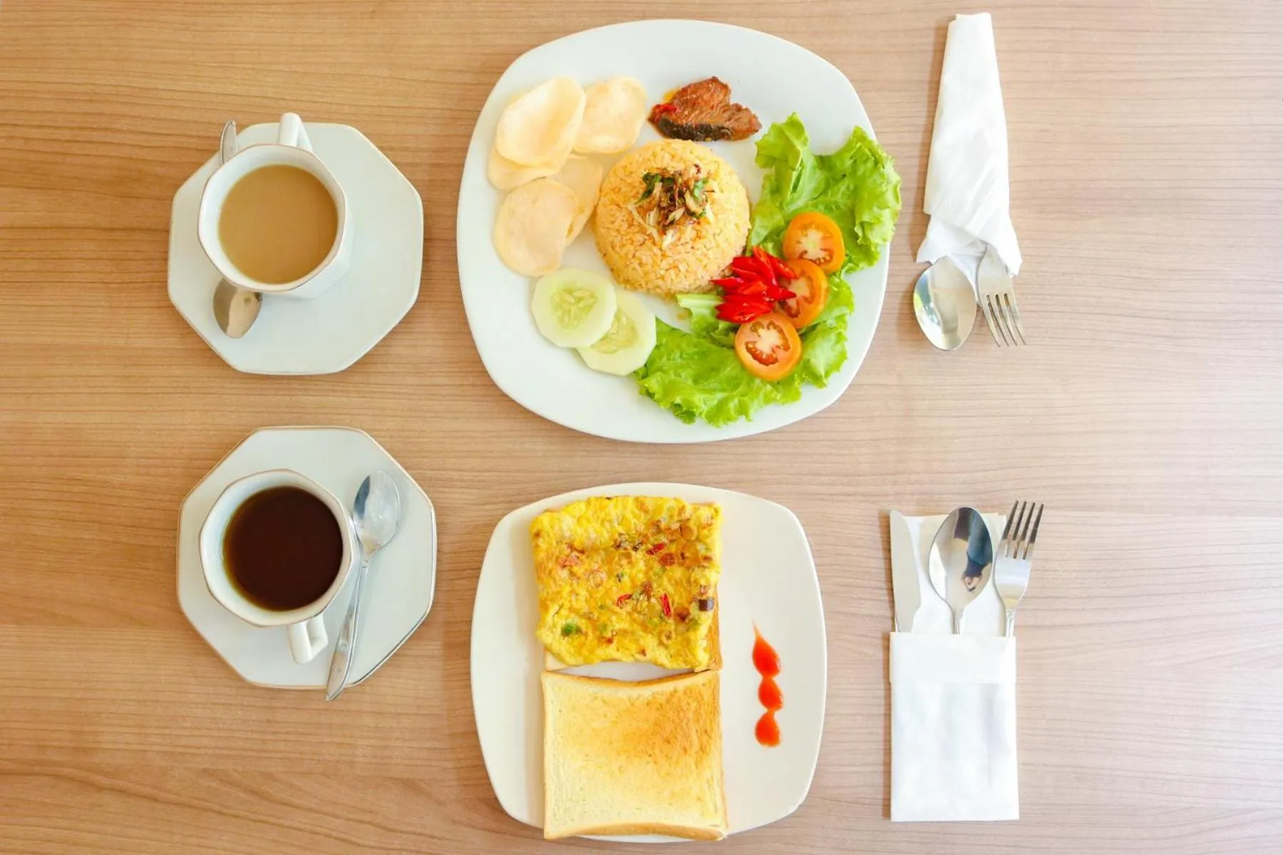 Restaurant/places to eat in LeGreen Suite Ratulangi