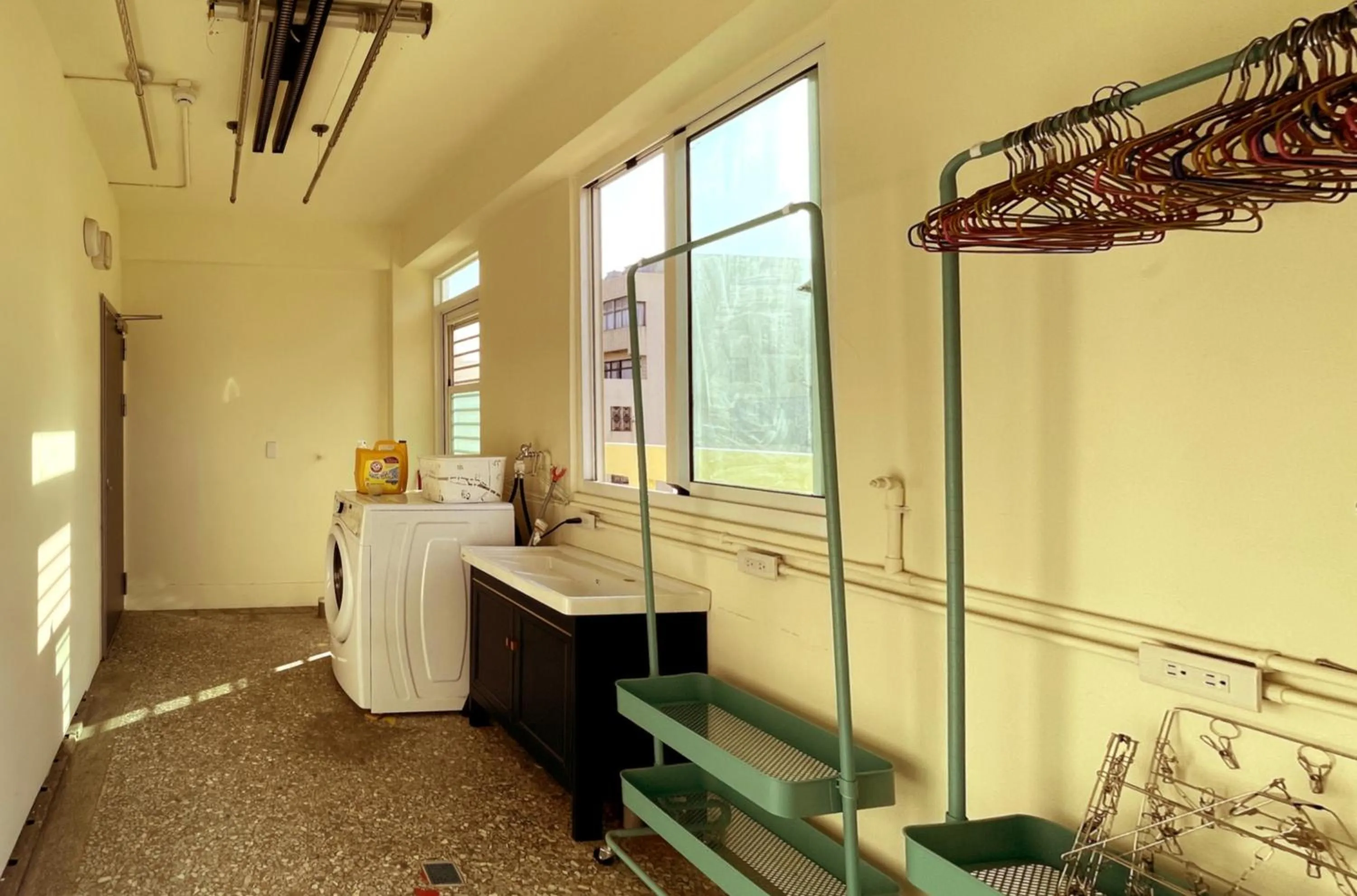 washing machine in Funtime Hostel