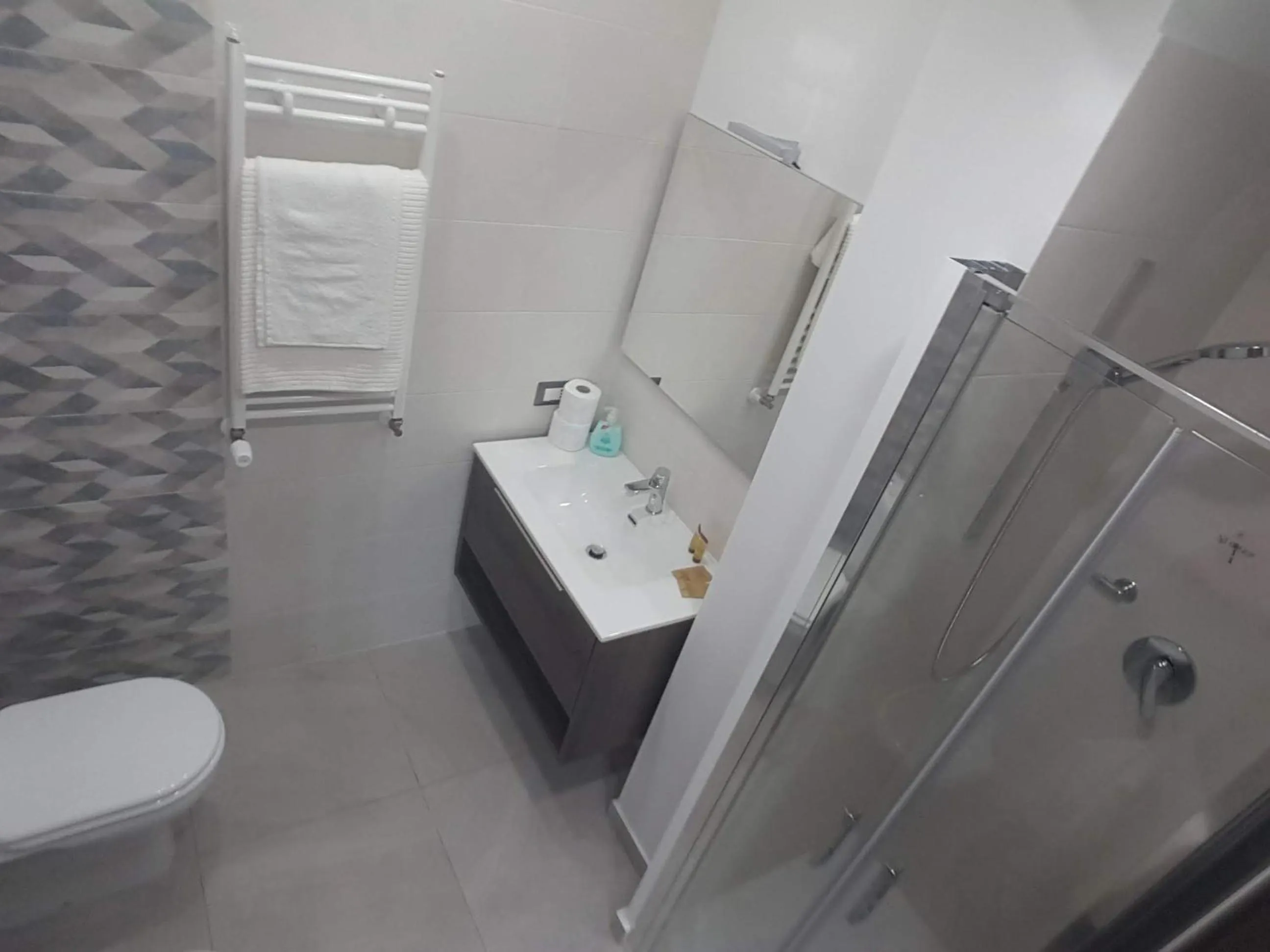 Shower in Idilliaco inn