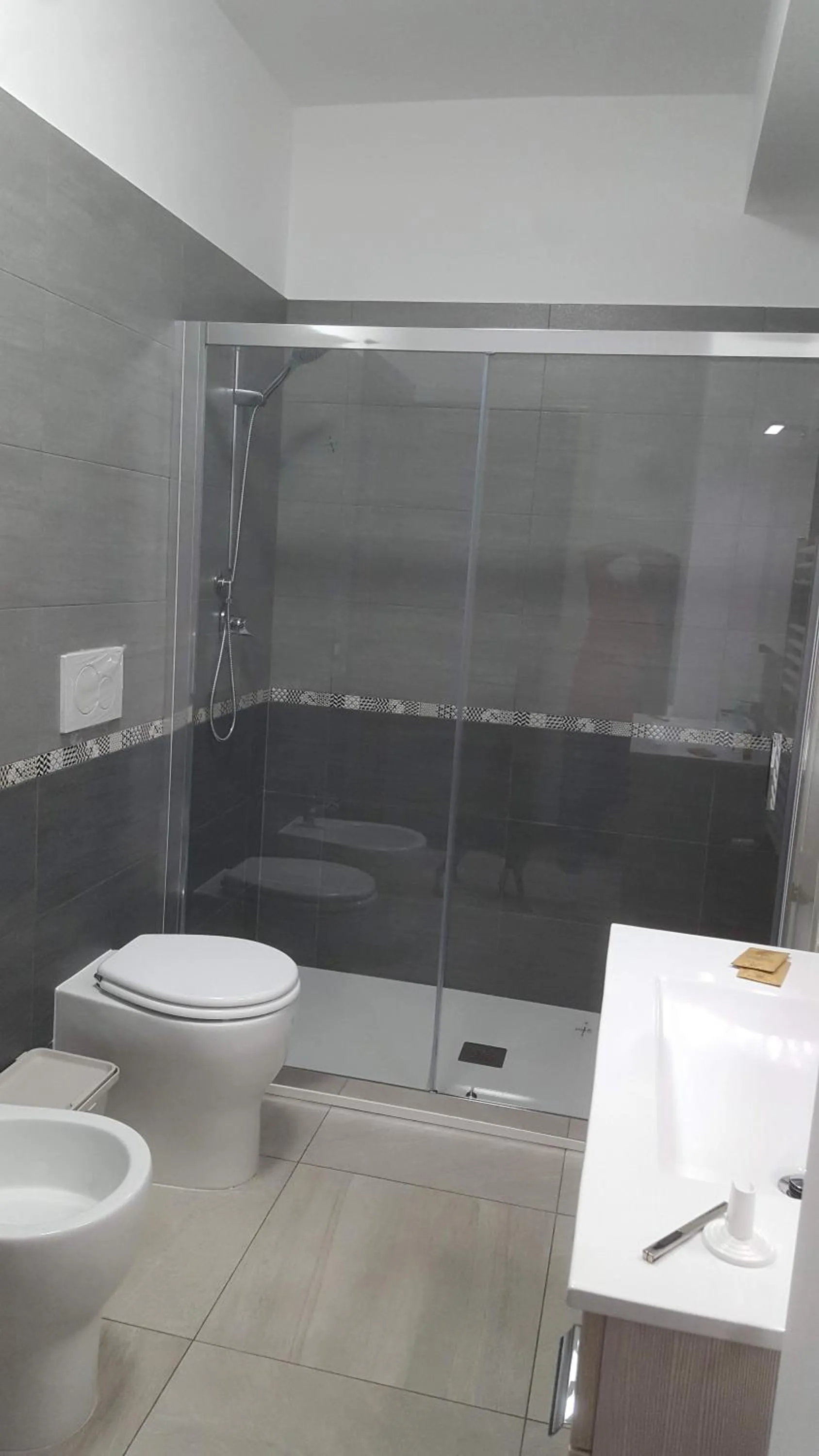 Shower in Idilliaco inn