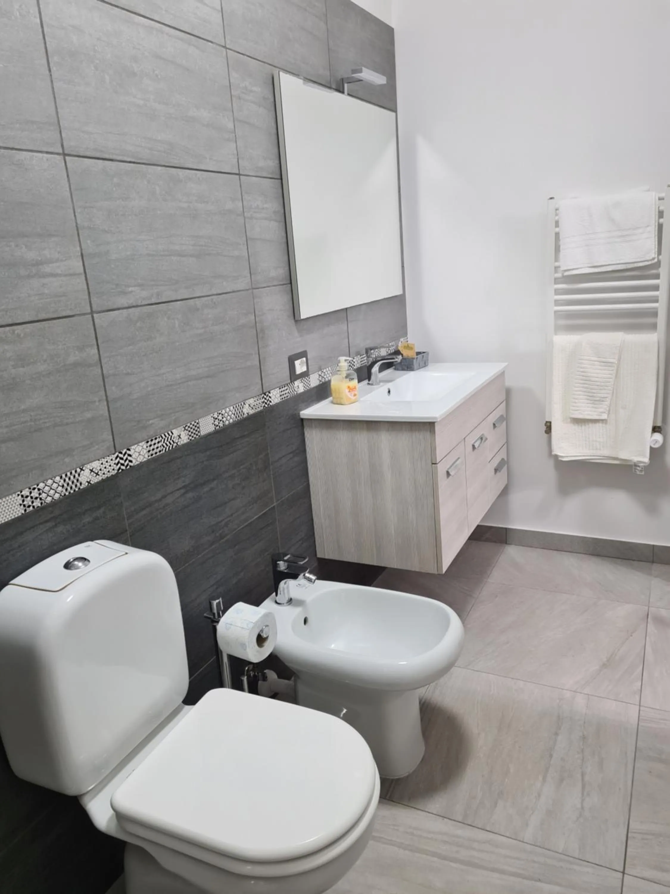 Toilet in Idilliaco inn