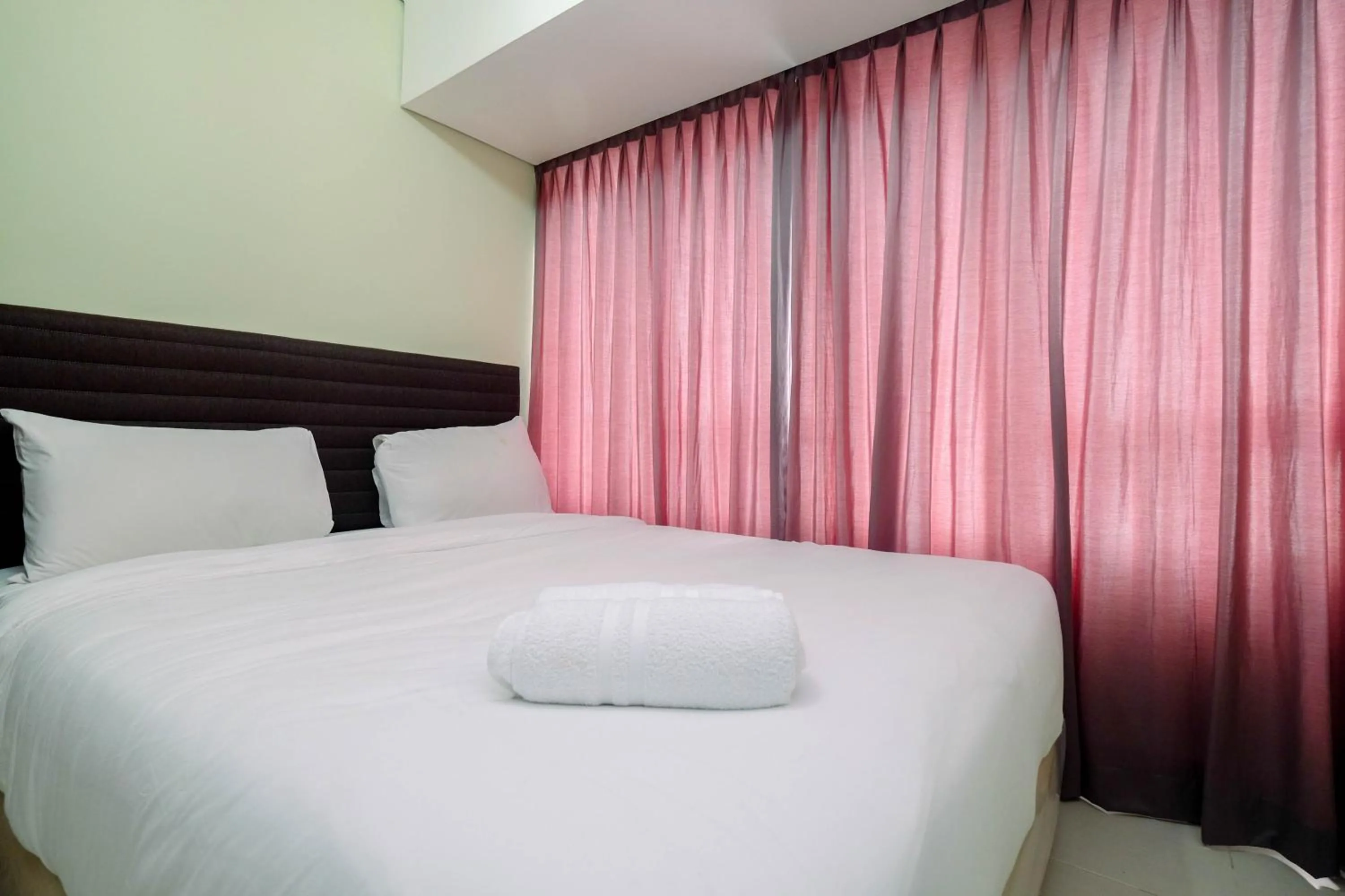 Elegant Nifarro Park 2BR Apartment with Best View By Travelio