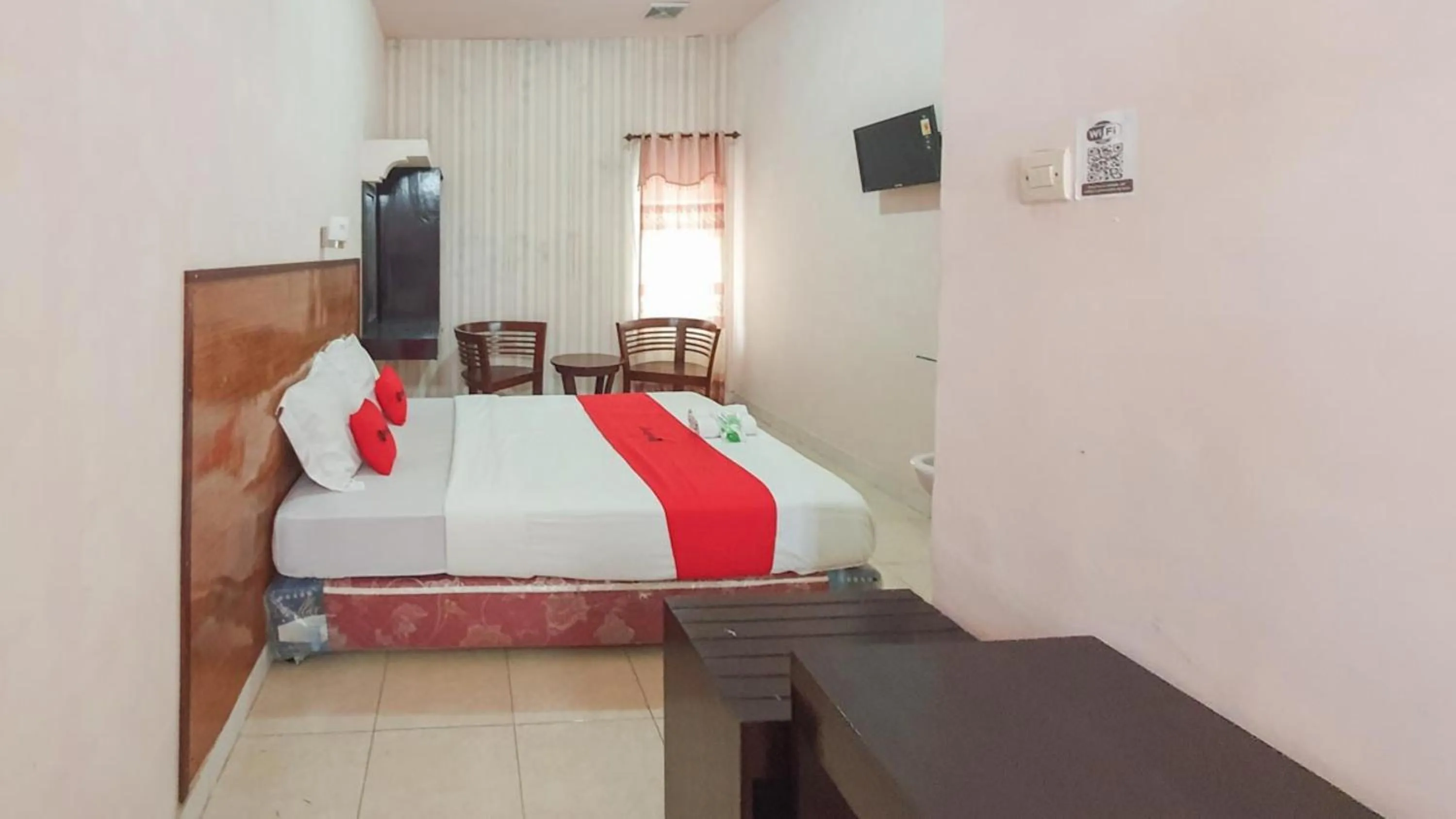 Bedroom, Bed in RedDoorz At Pujon Malang