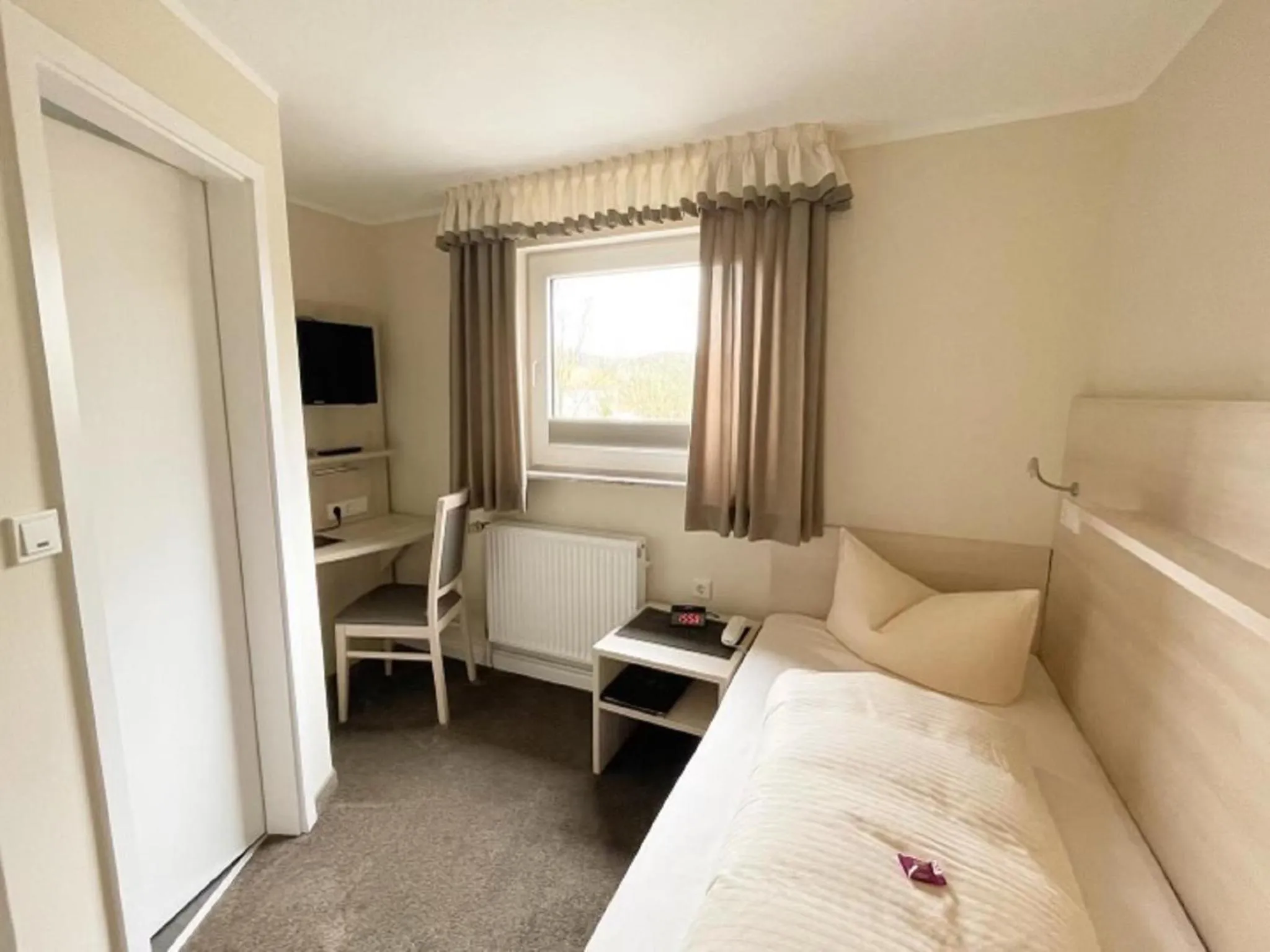 Bedroom, Bed in Hotel-Garni Haus Johanna