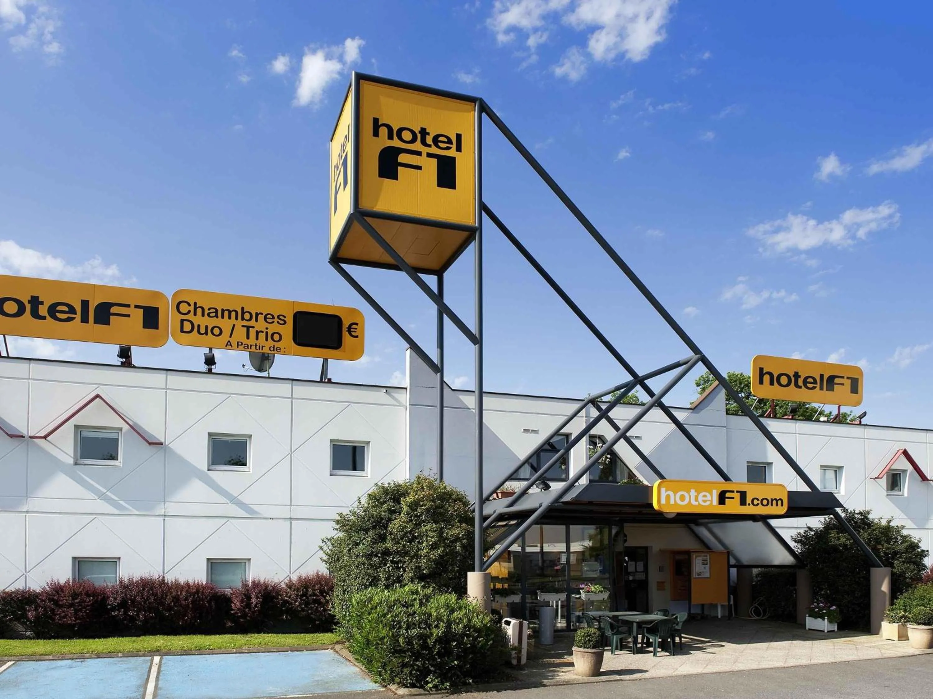 Property building in hotelF1 Epinal Nord