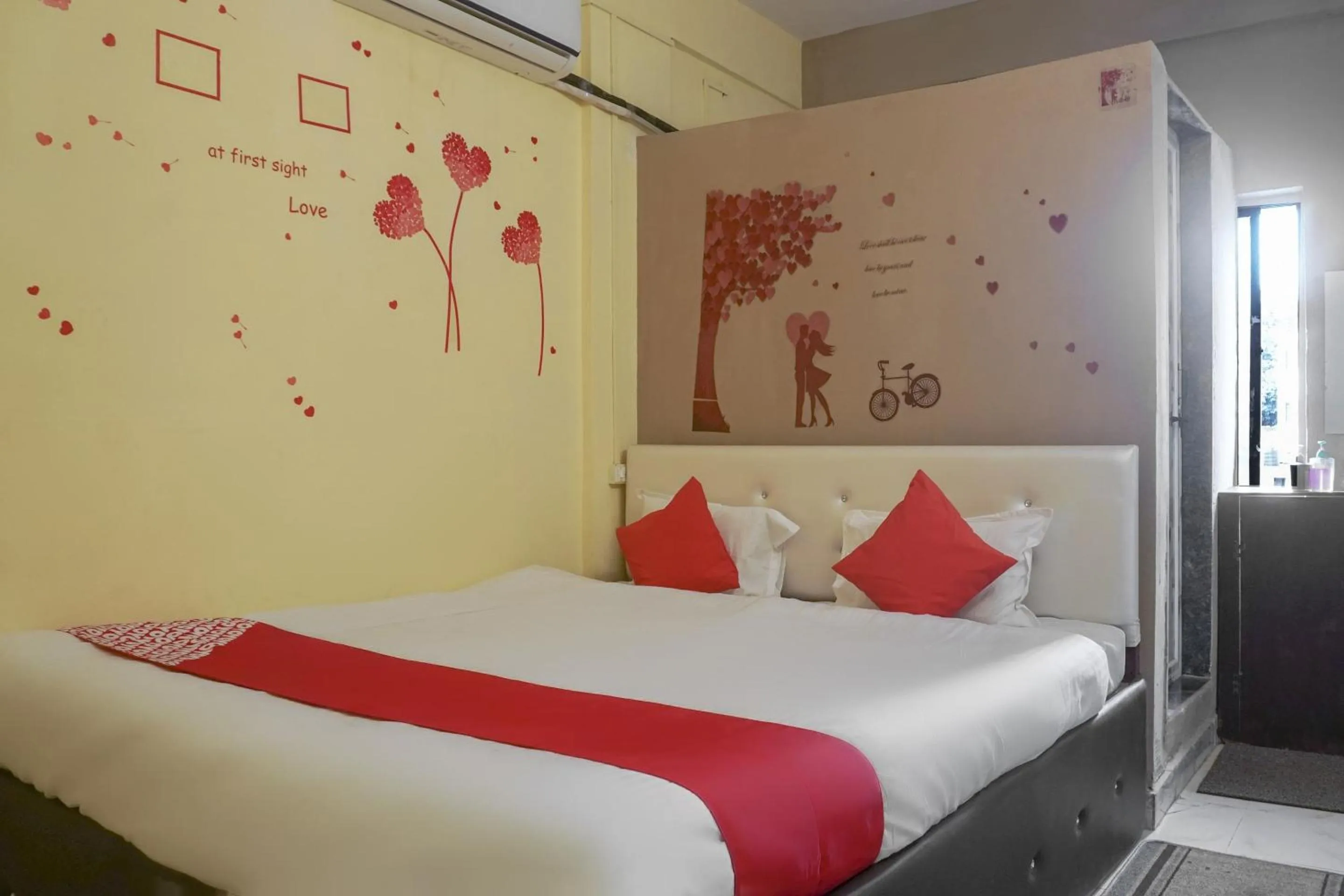 Bedroom, Bed in Hotel O R K Hotel