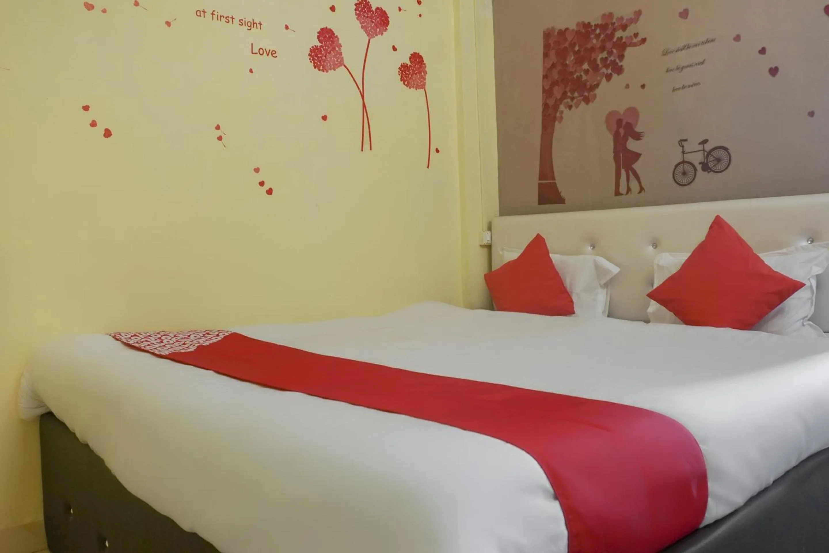 Bedroom, Bed in Hotel O R K Hotel