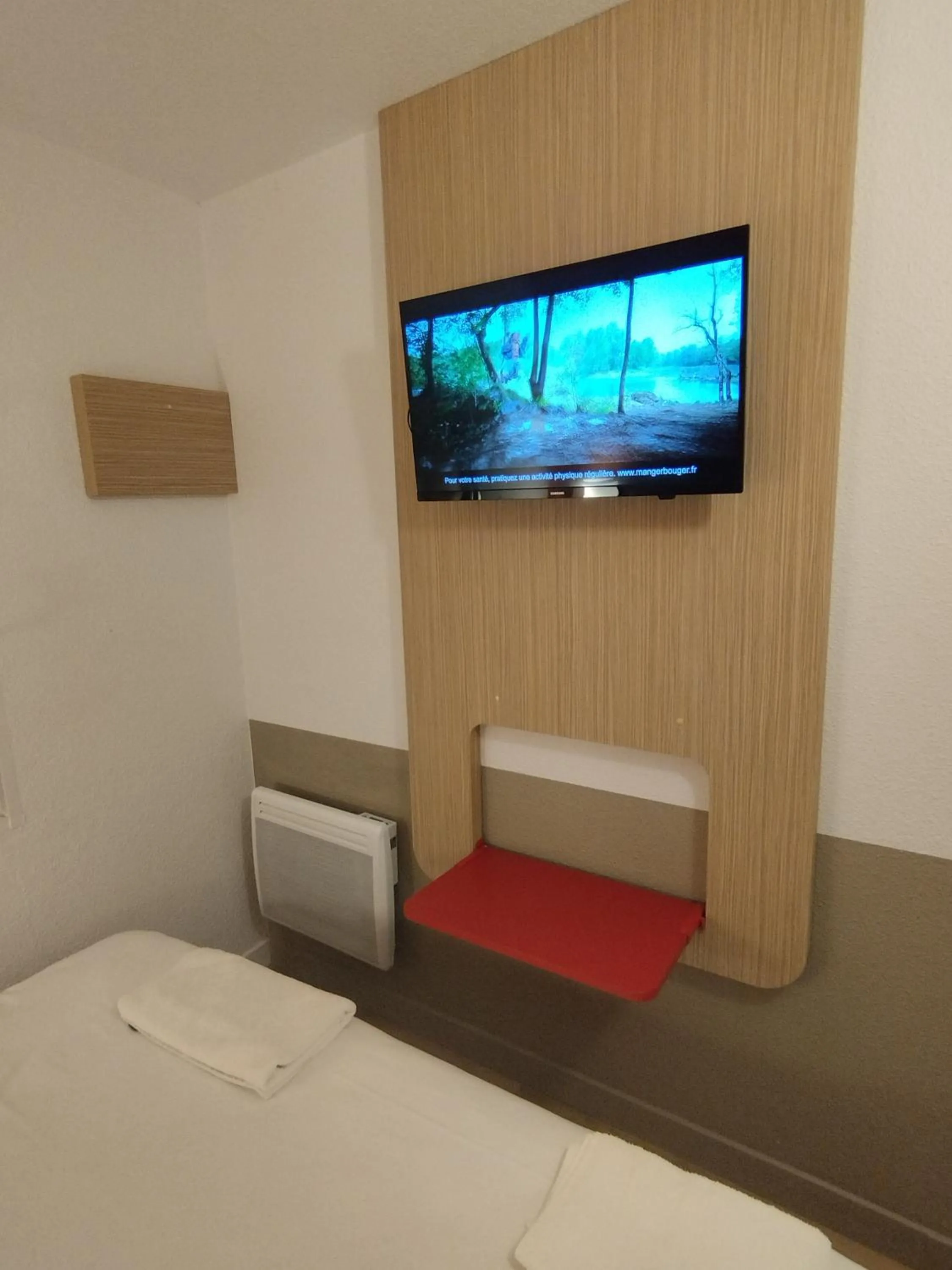 Bed in Premiere Classe Troyes Sud - Parc St Thibault - Buchères