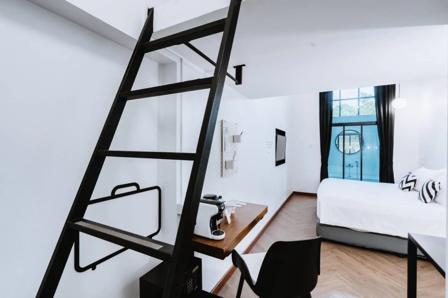 Bed in Blu Monkey Hub & Hotel Ranong