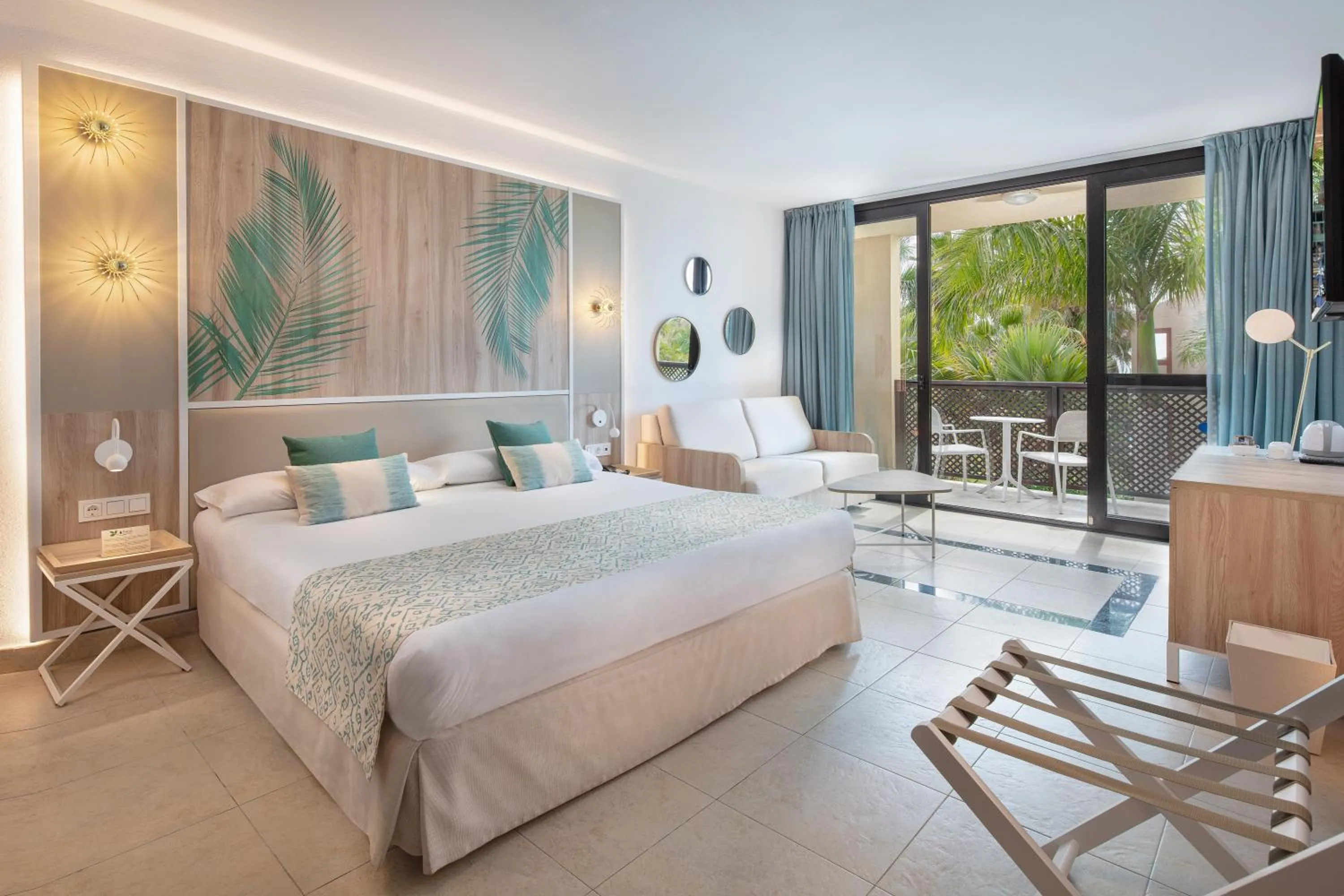 Photo of the whole room, Bed in Esencia de La Palma by Princess - Adults Only