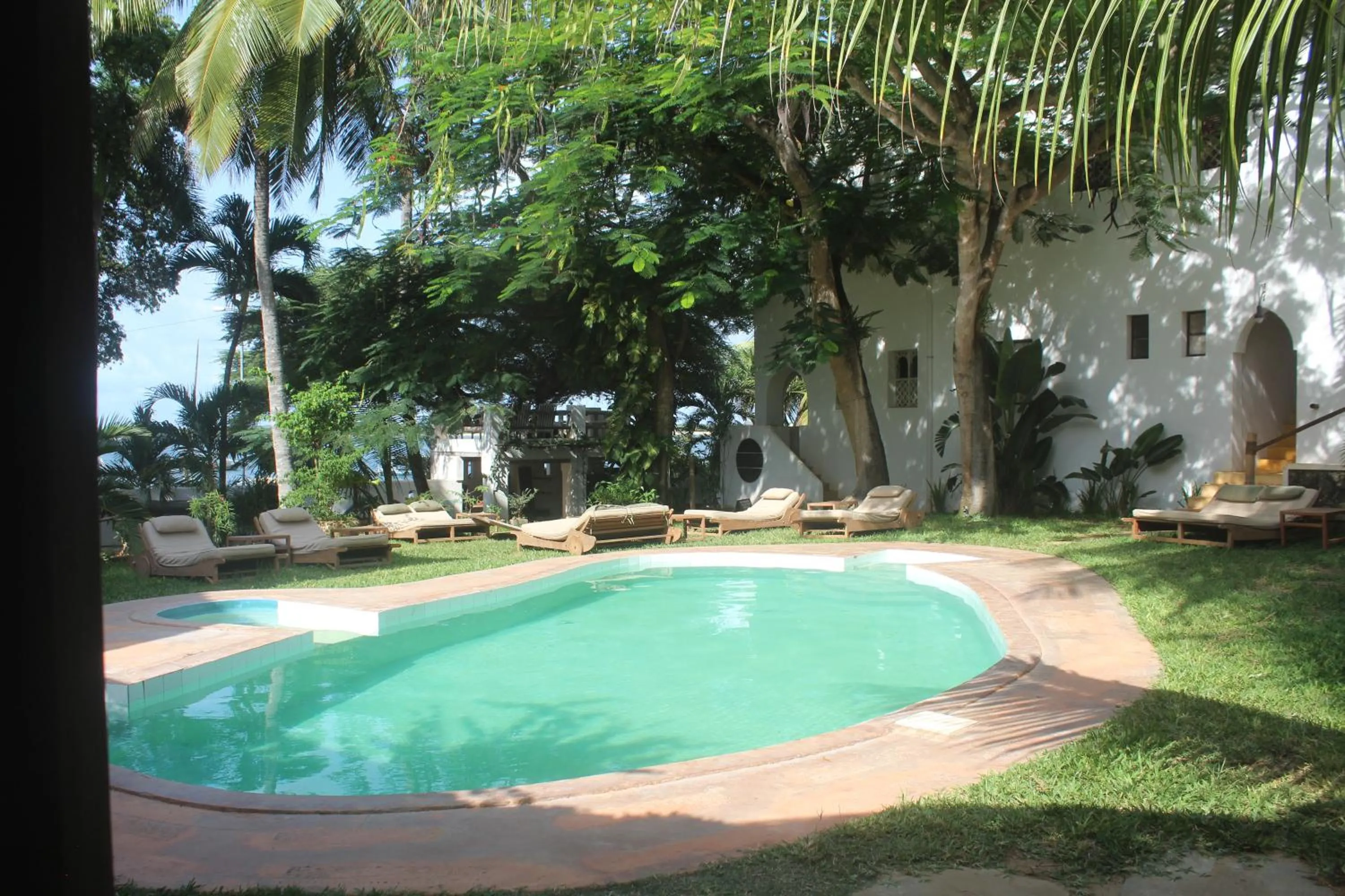 Swimming pool in Kijani Hotel