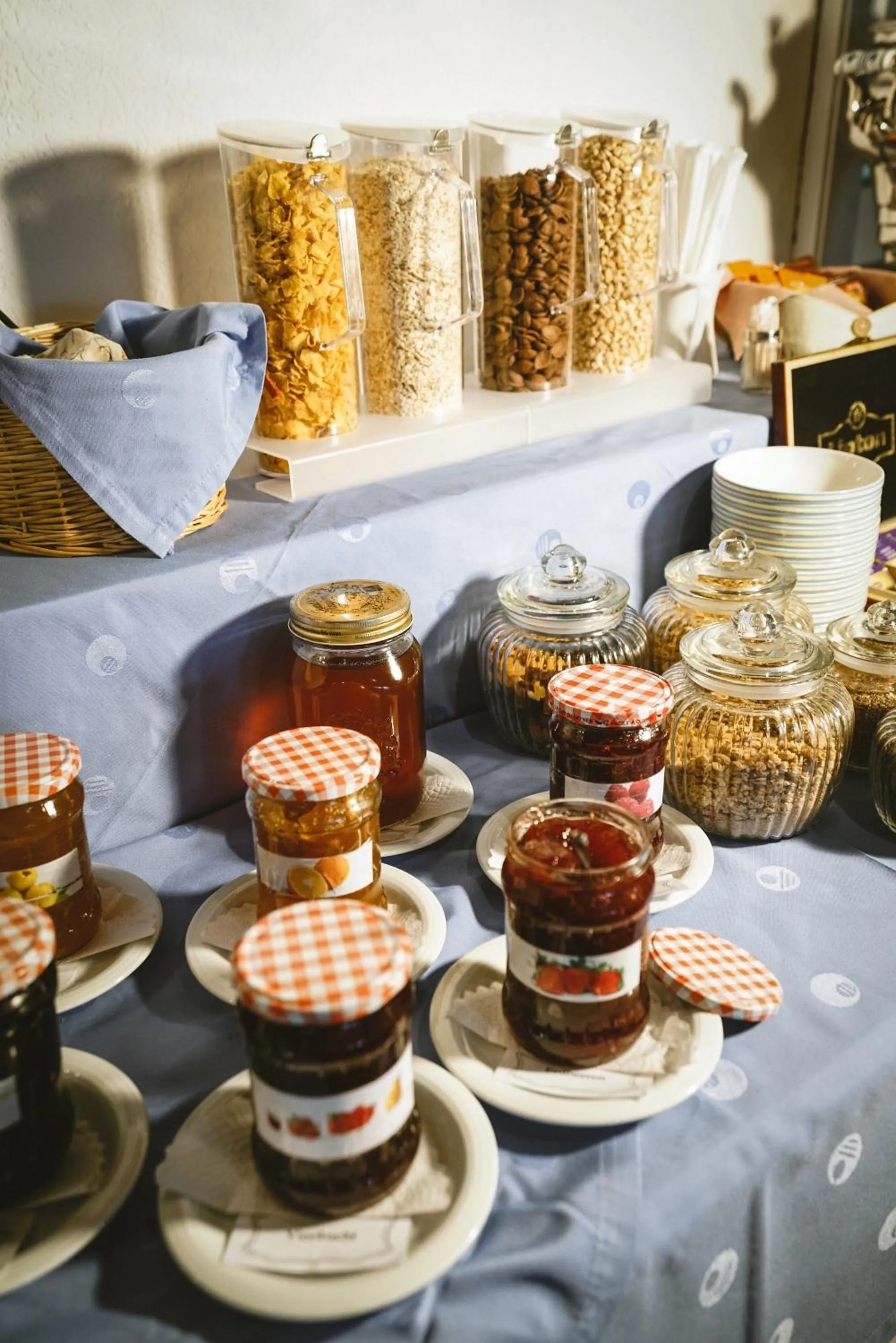 Buffet breakfast in Hotel Römerhof